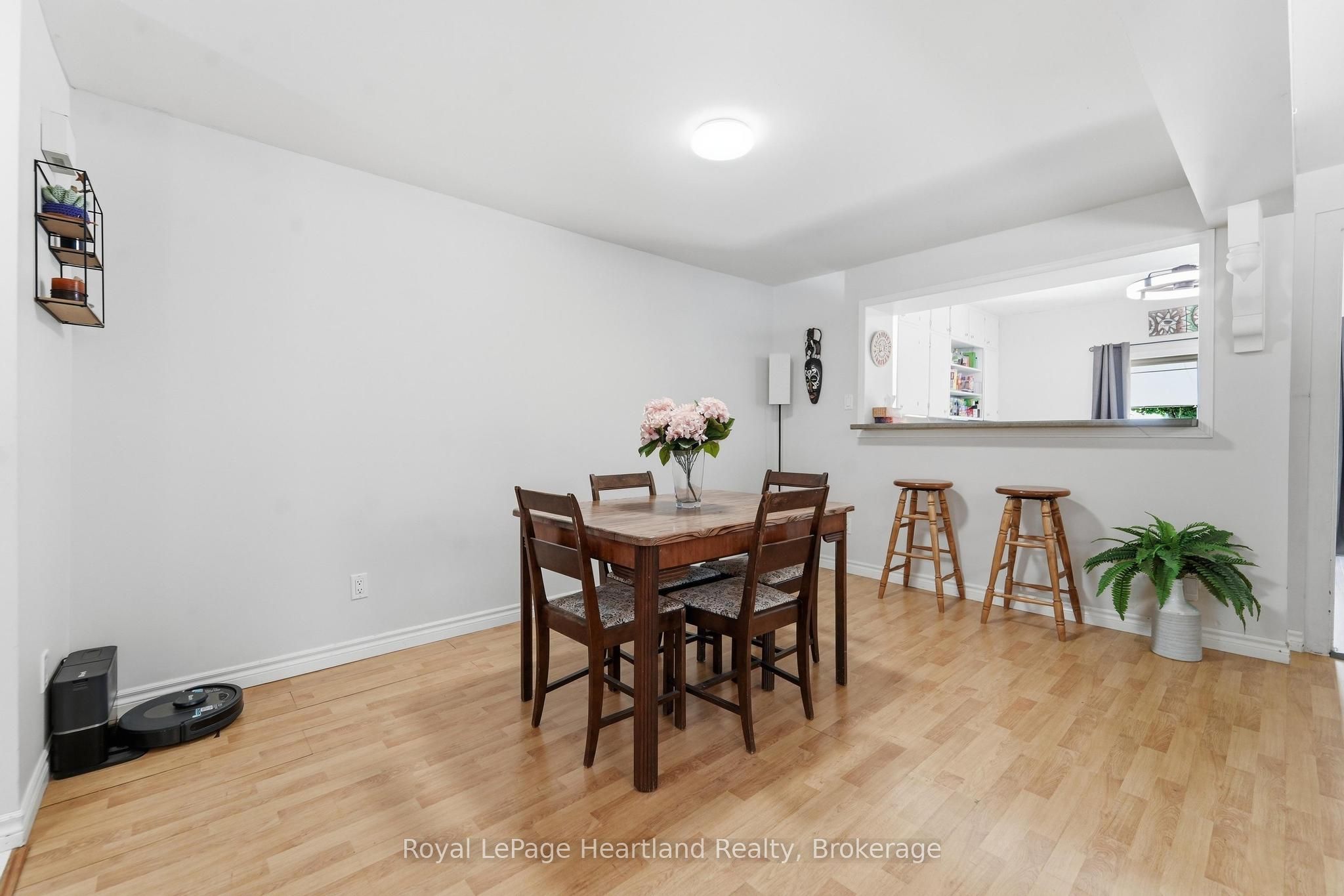 117 Quebec Street Property Photo 5