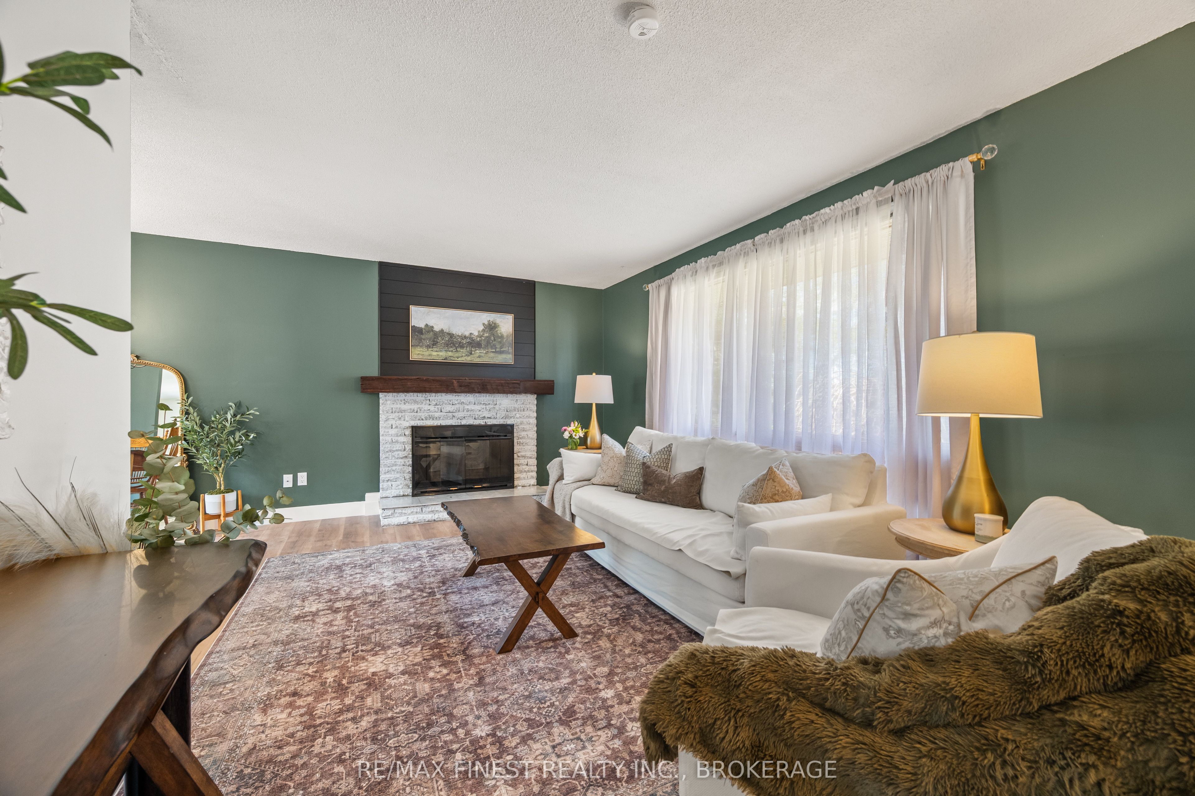 207 Meadow Crescent Property Photo 17