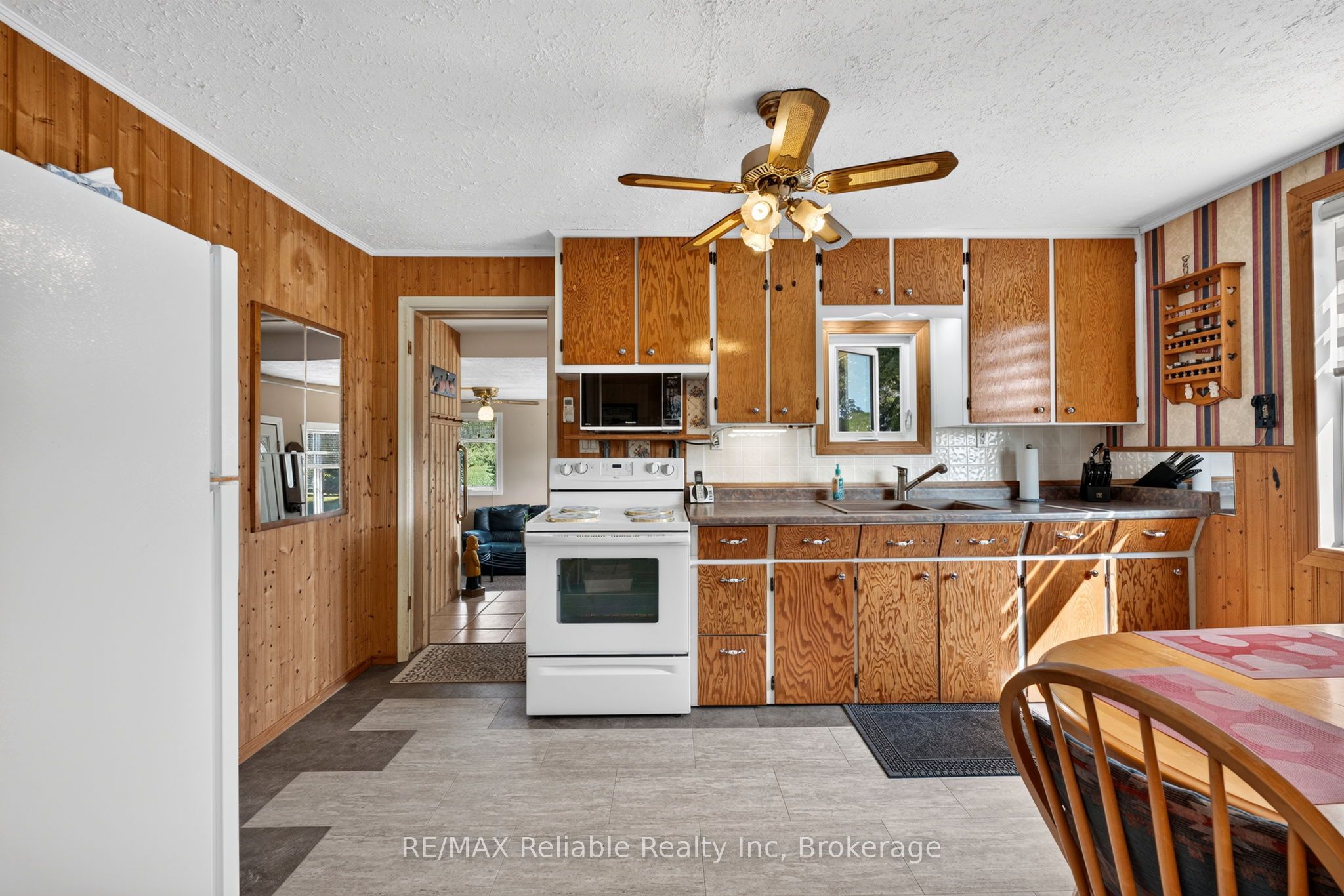 40356 Hydro Line Road Property Photo 8