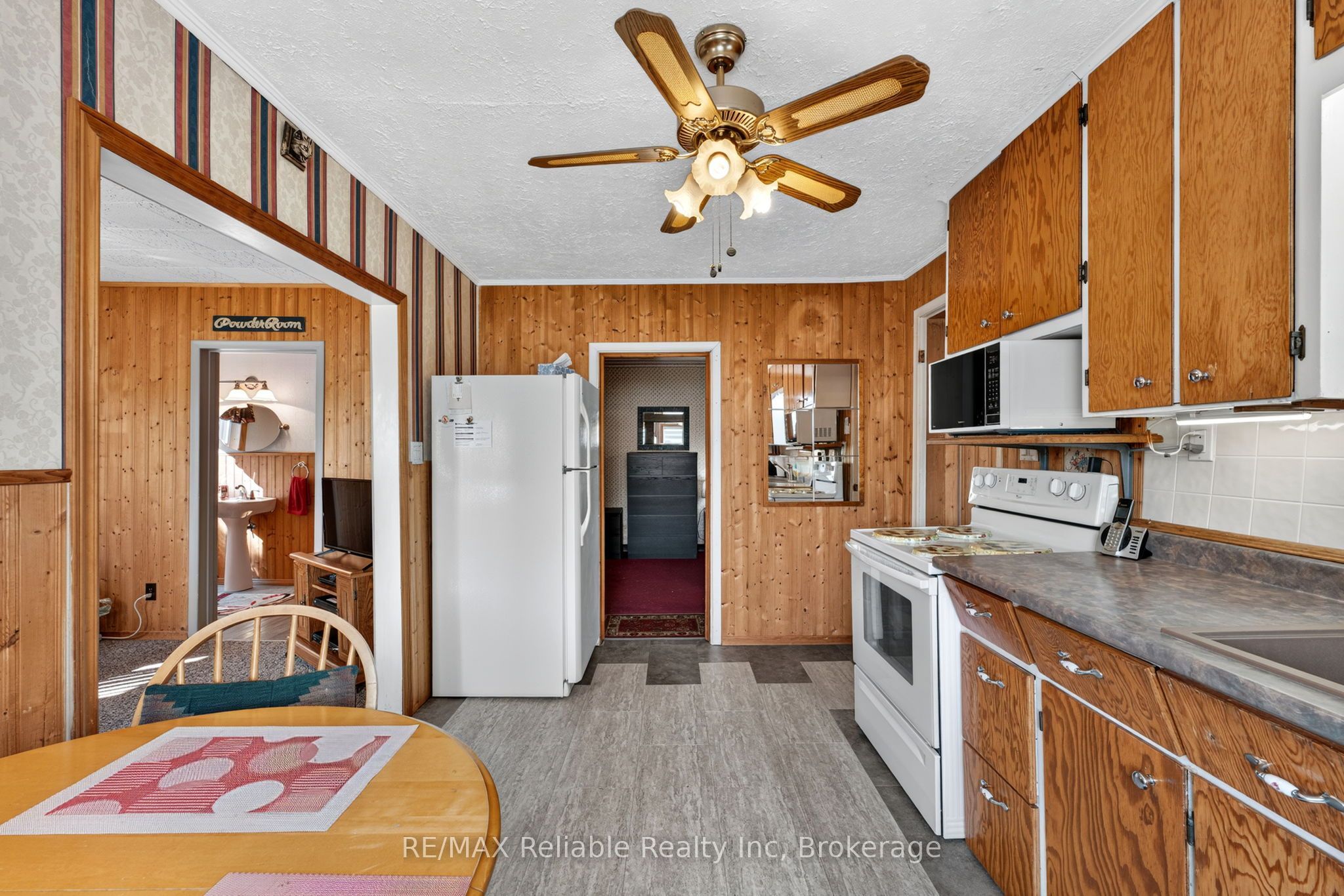 40356 Hydro Line Road Property Photo 11