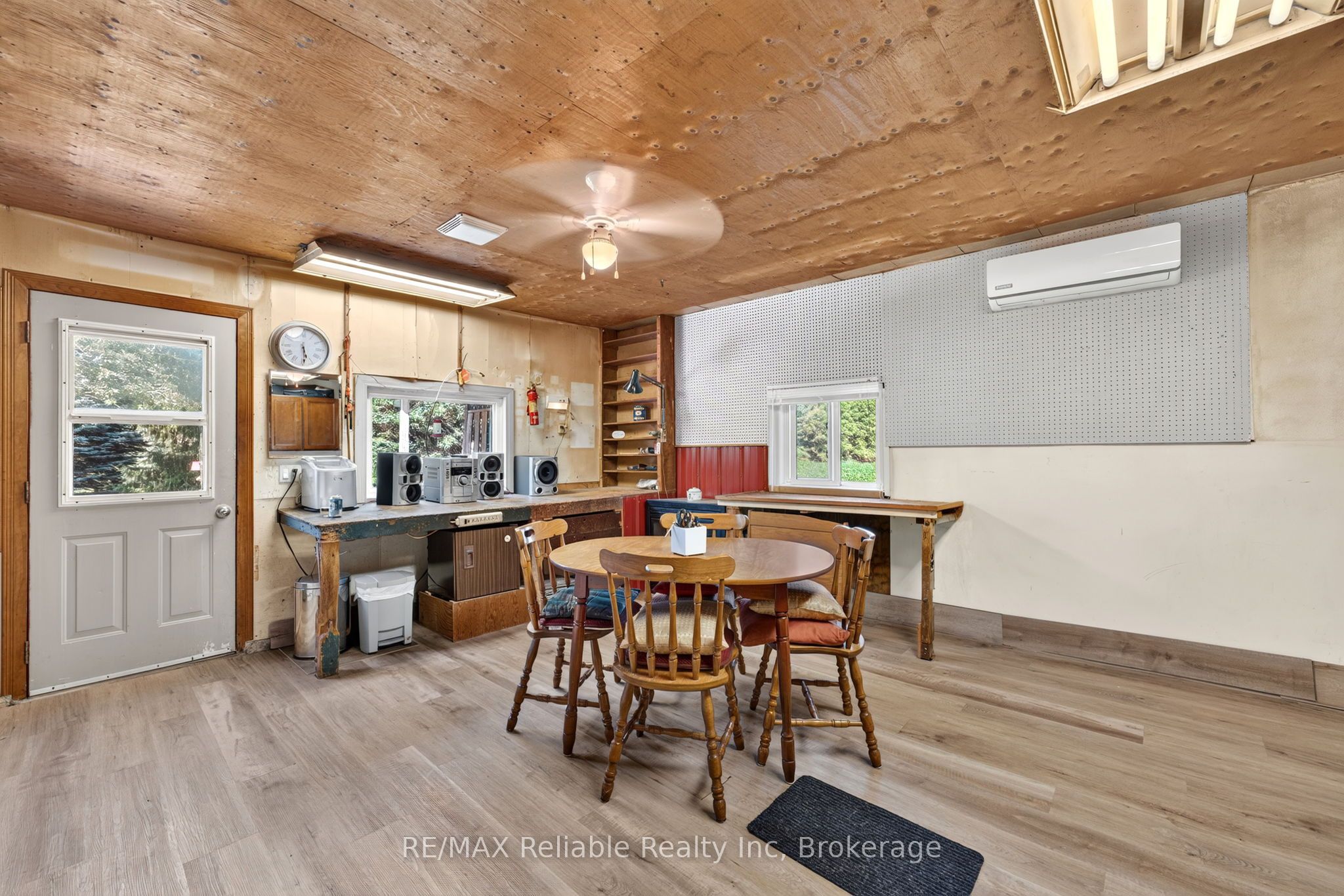 40356 Hydro Line Road Property Photo 16