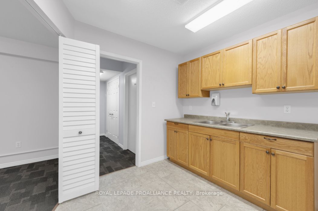 108 Russel Street Property Photo 7