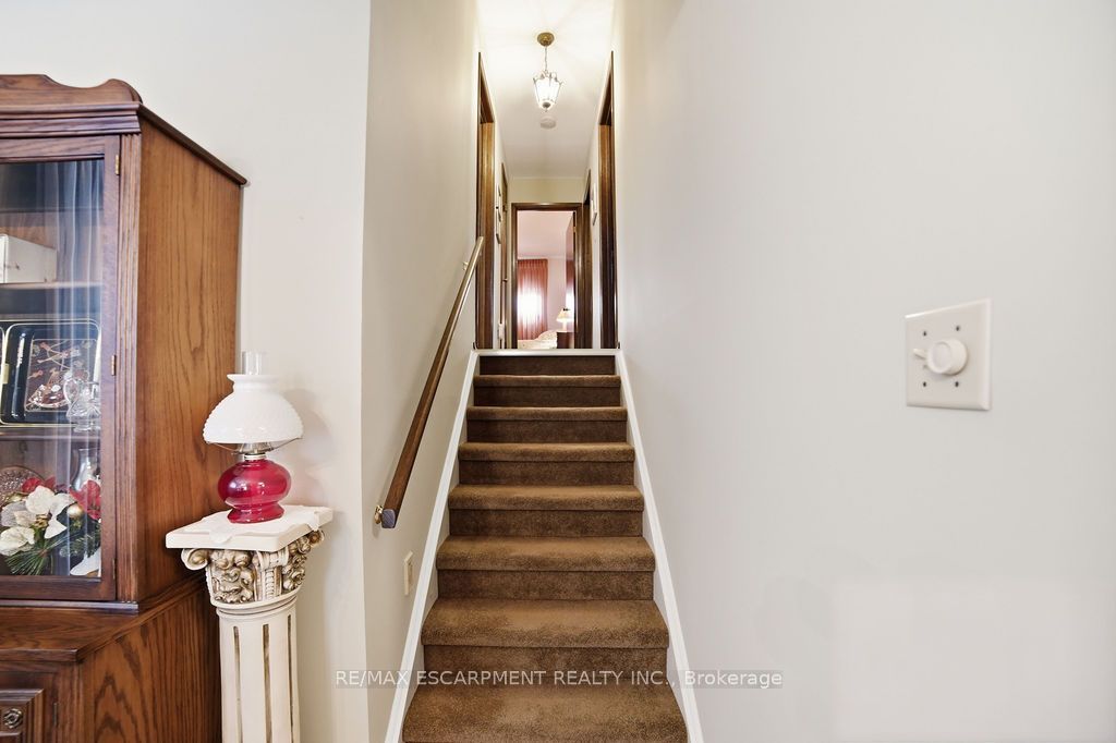 229 East 8th Street Property Photo 19