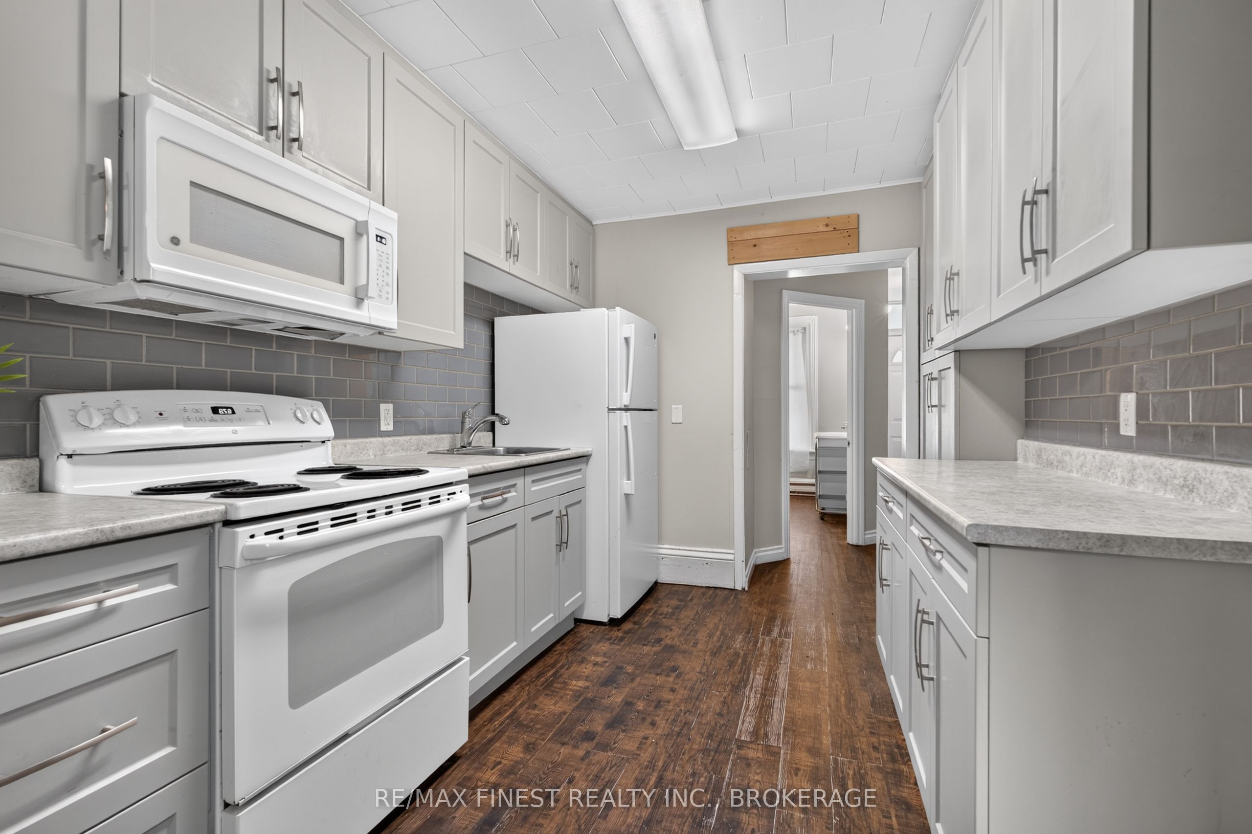 358 Johnson Street Property Photo 7
