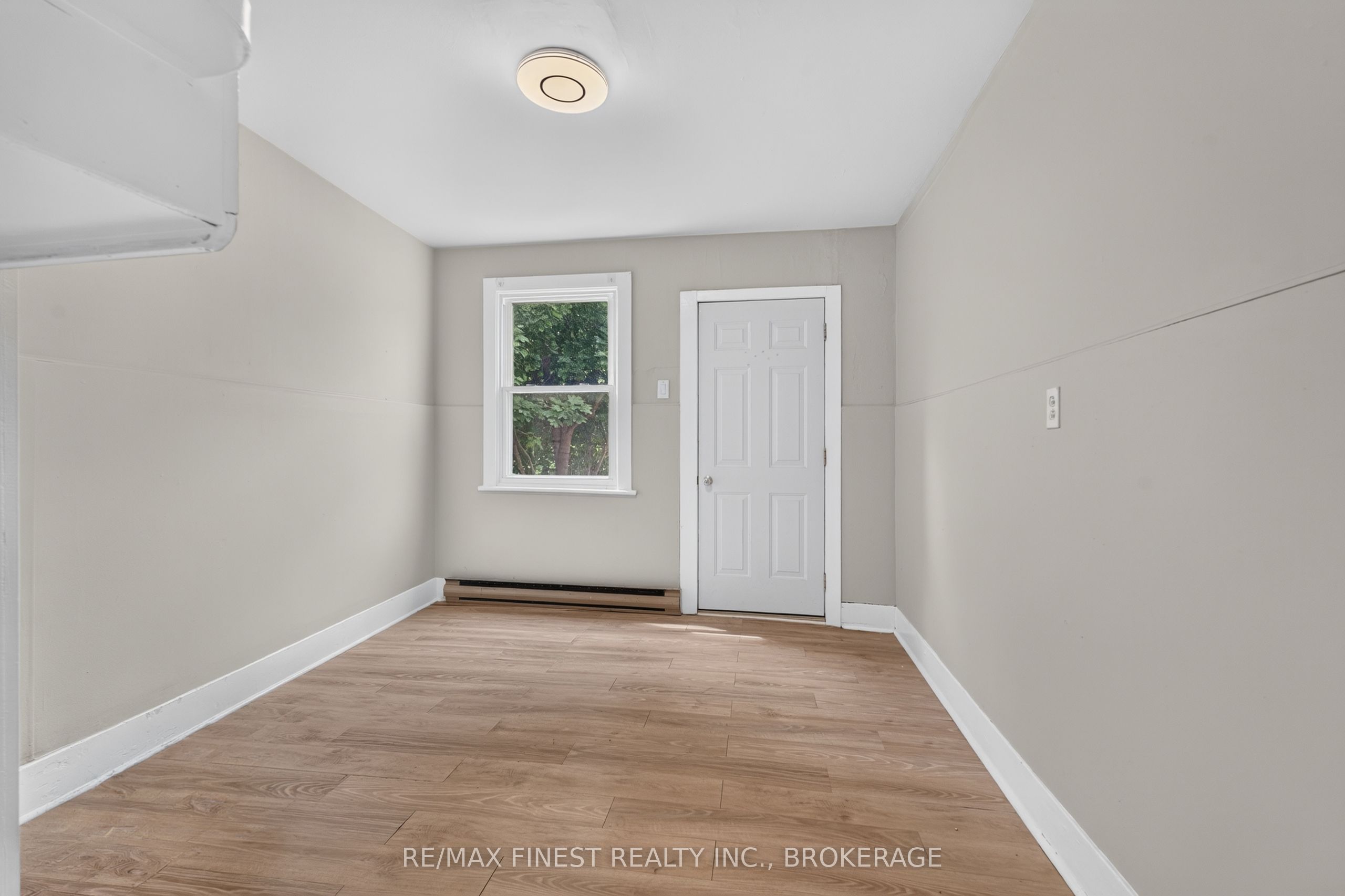 358 Johnson Street Property Photo 9