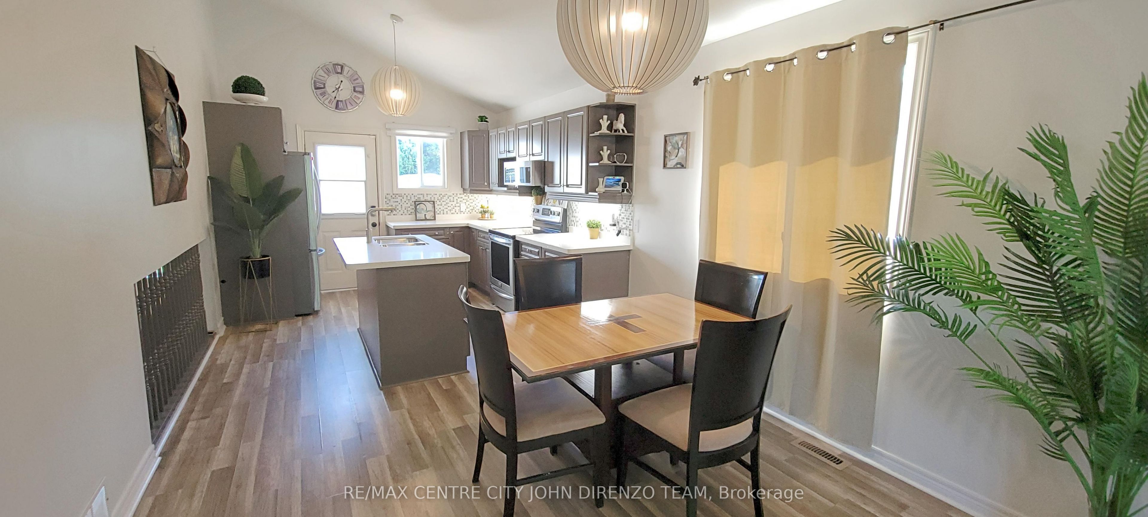 72 Axford Parkway Property Photo 6