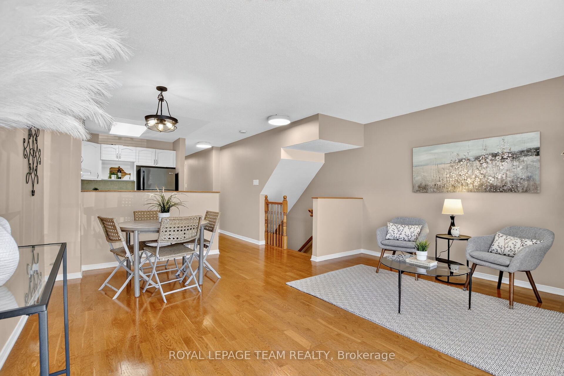 255 Deercroft Avenue Property Photo 10