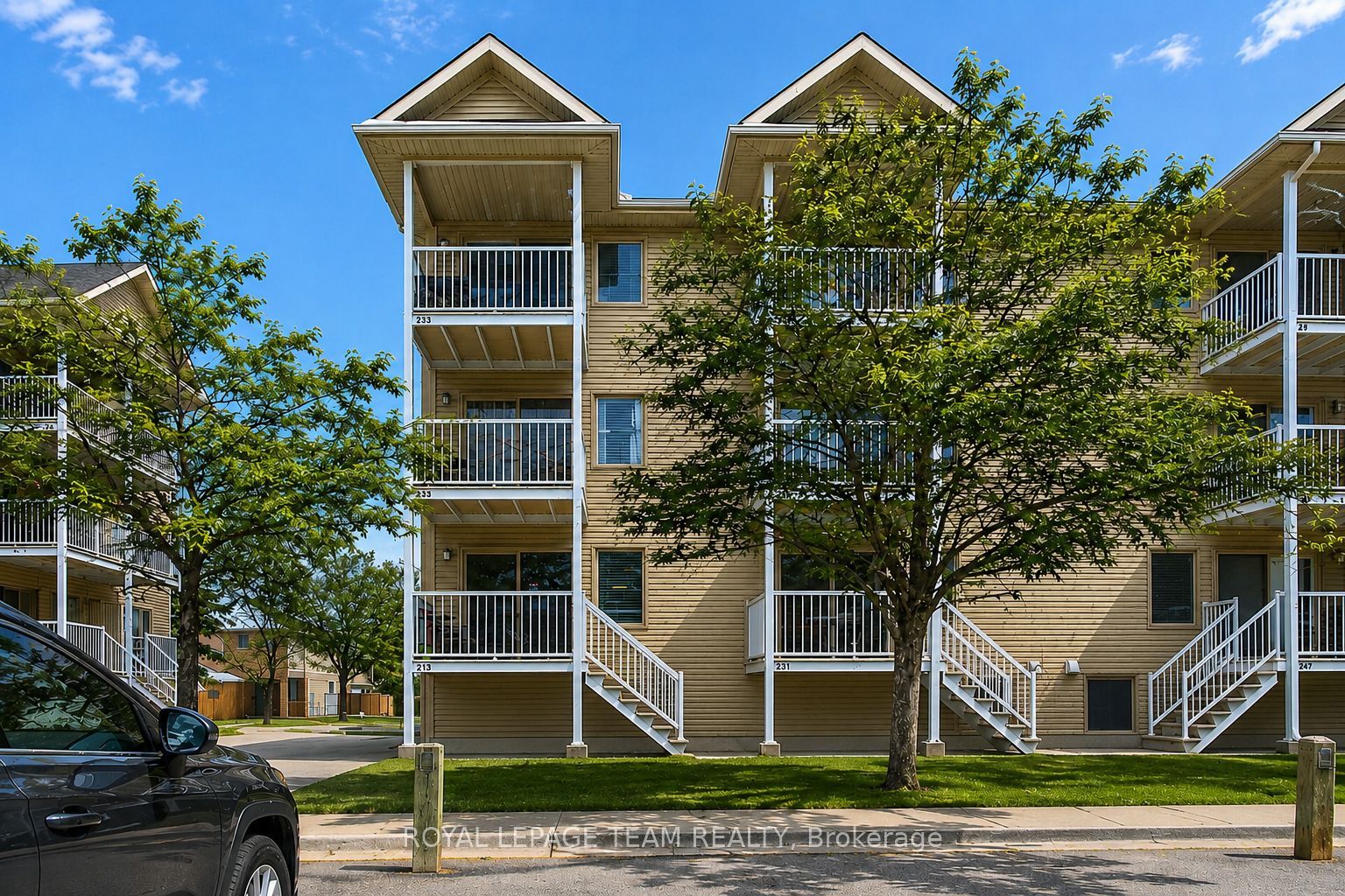 255 Deercroft Avenue Property Photo 29