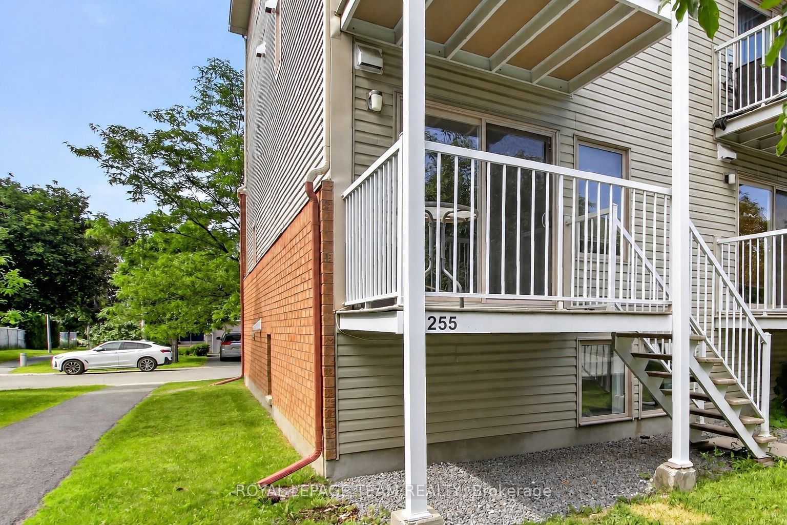 255 Deercroft Avenue Property Photo 30