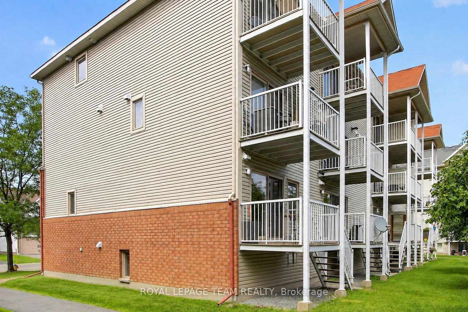 255 Deercroft Avenue Property Photo 31