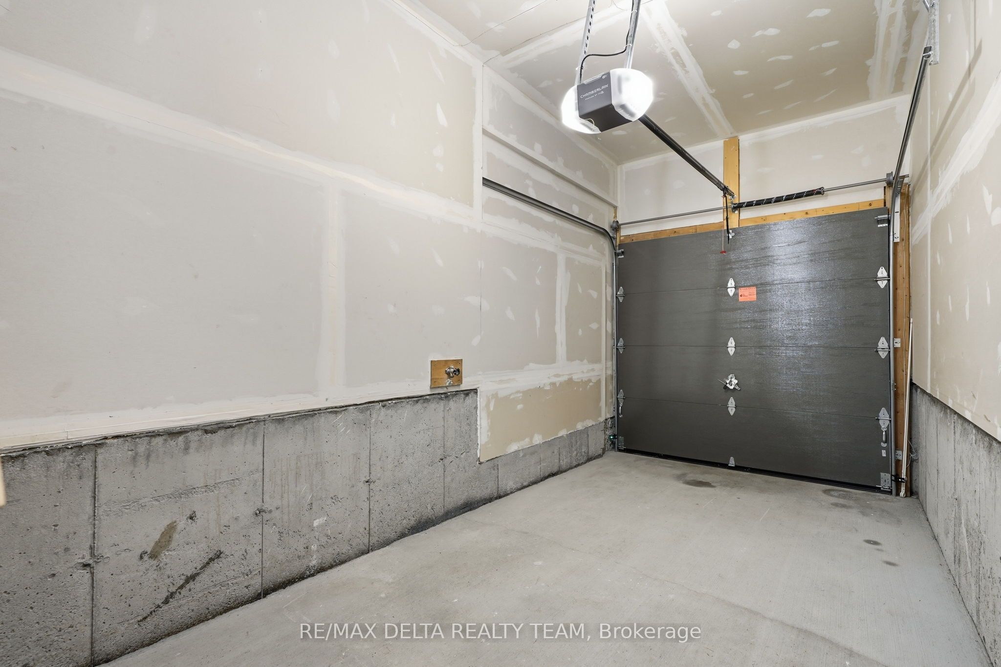 561 Halo Private Property Photo 40