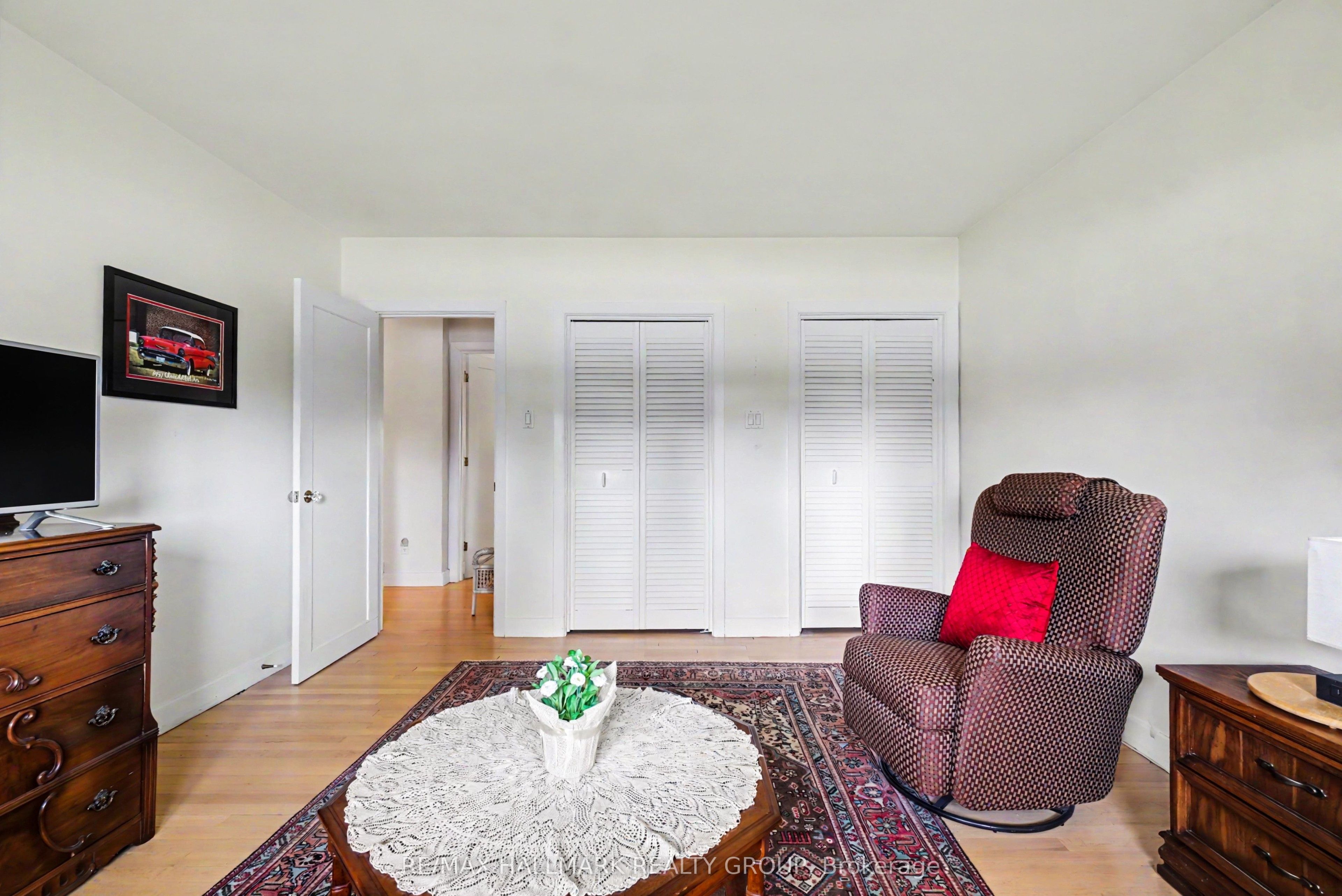 2009 Killarney Drive Property Photo 17