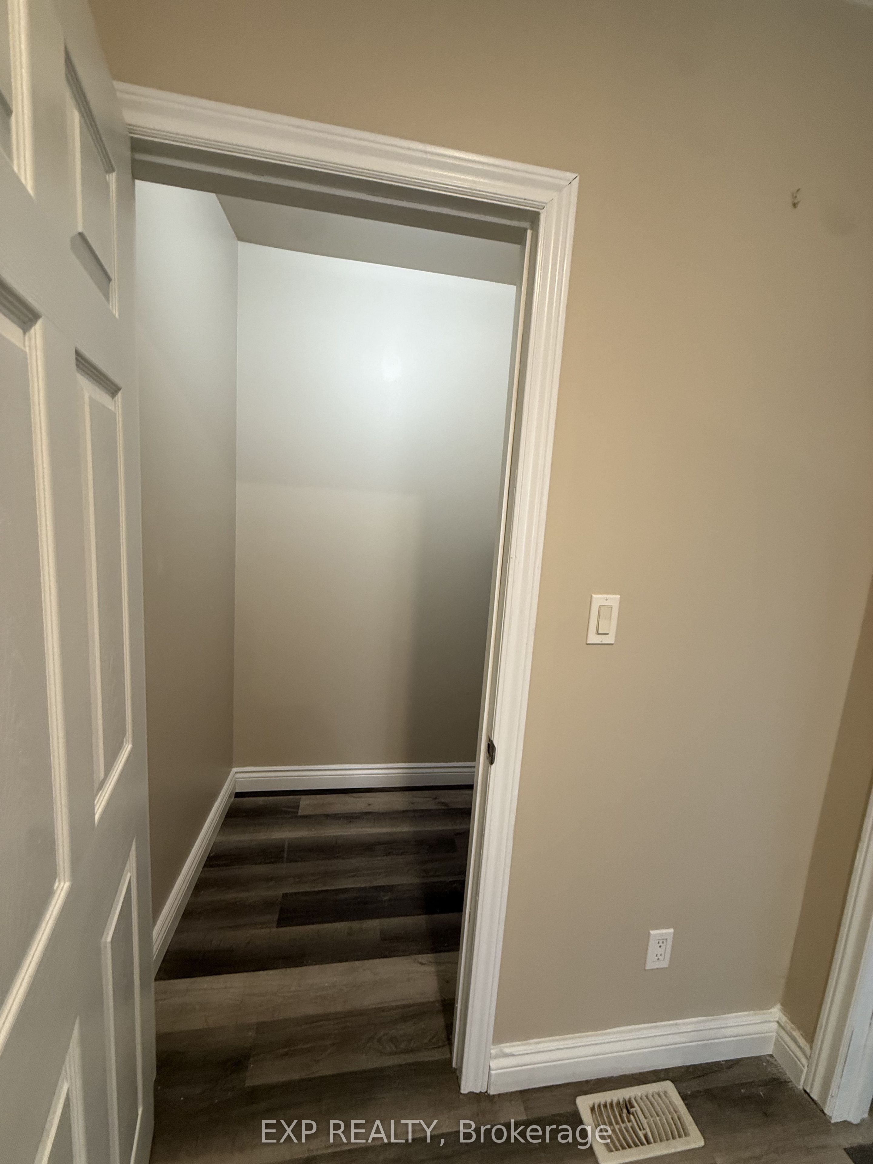 33 Concord Avenue Property Photo 6