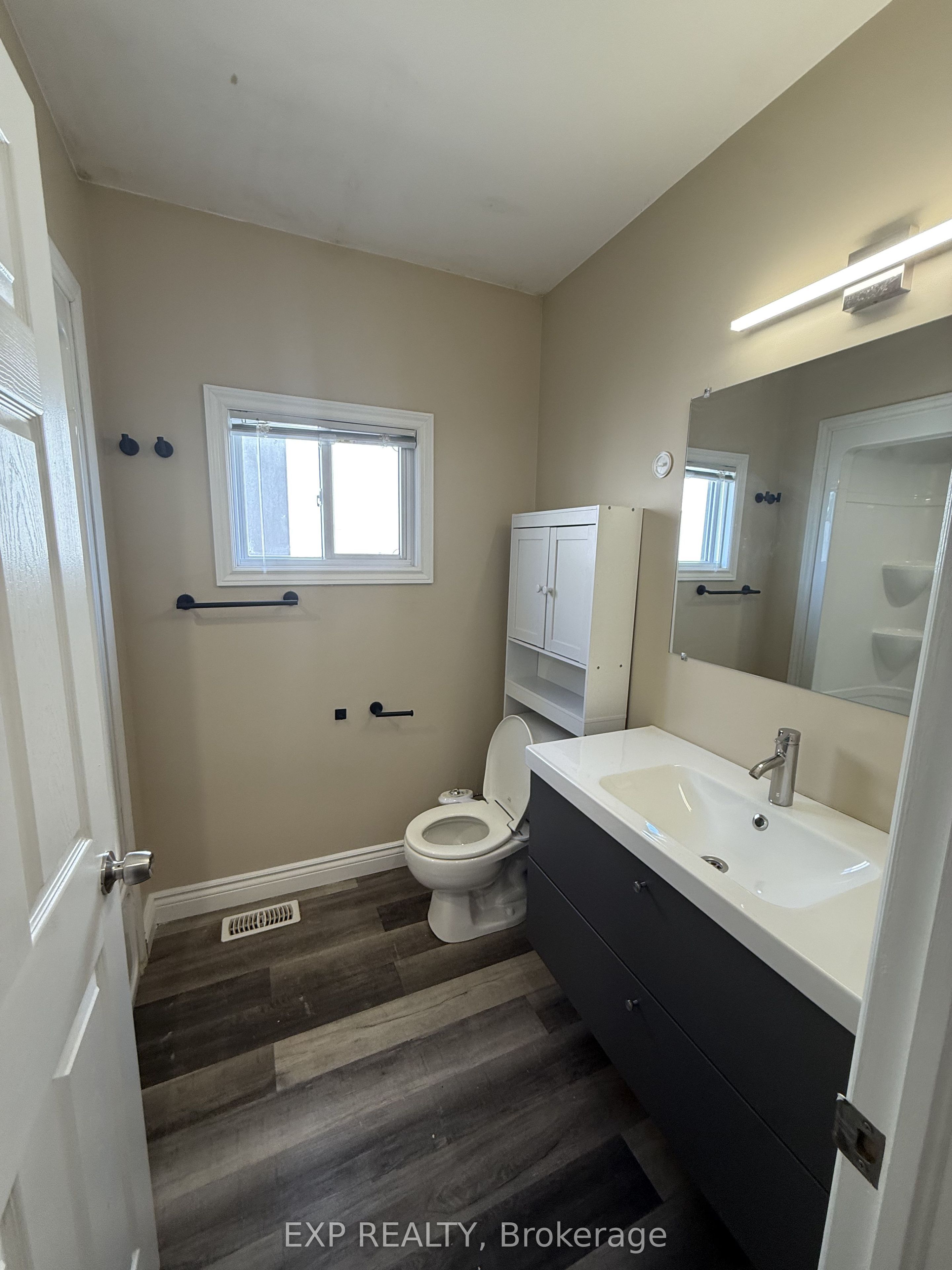 33 Concord Avenue Property Photo 7
