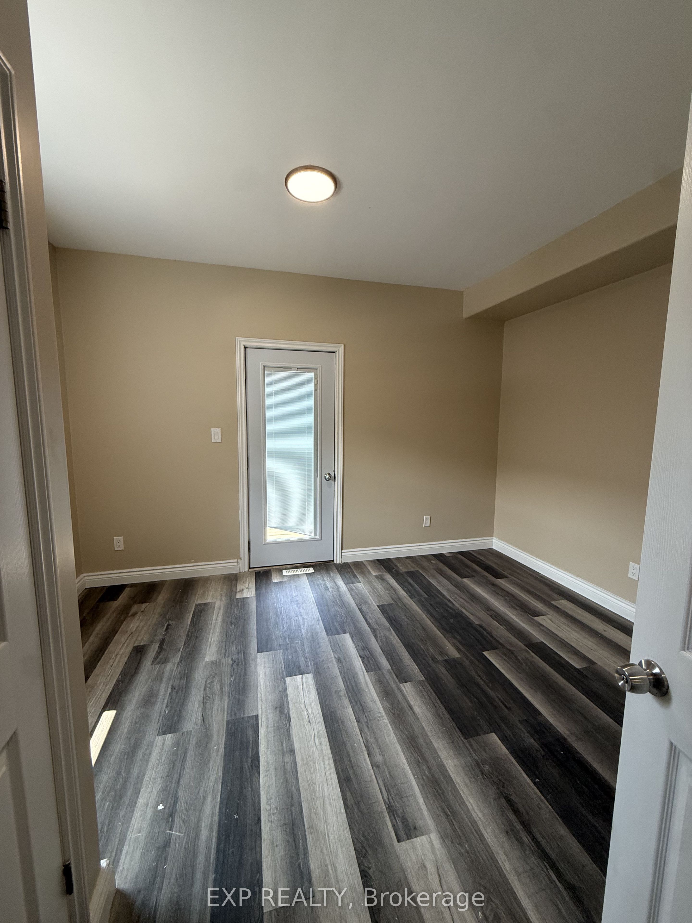 33 Concord Avenue Property Photo 8