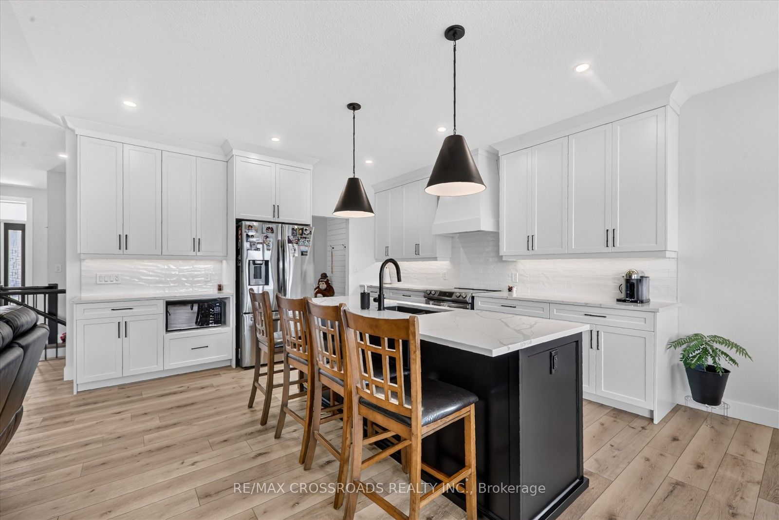 11 Mctavish Crescent N Property Photo 13