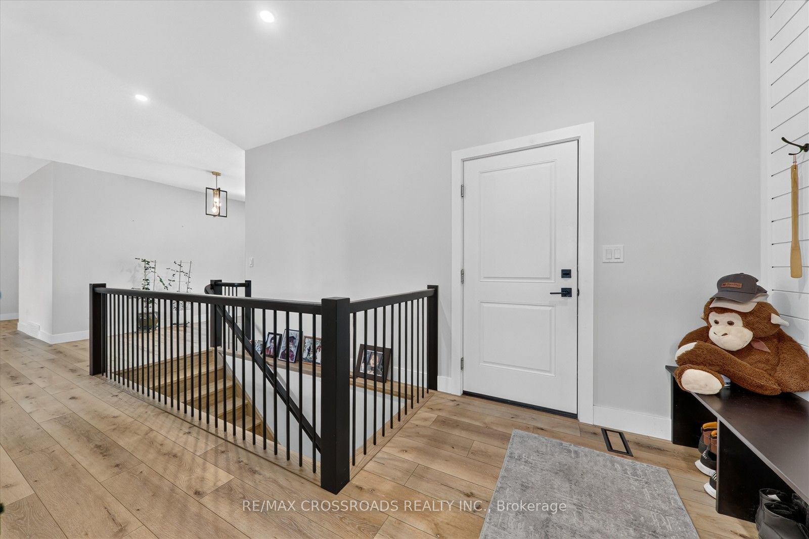 11 Mctavish Crescent N Property Photo 18