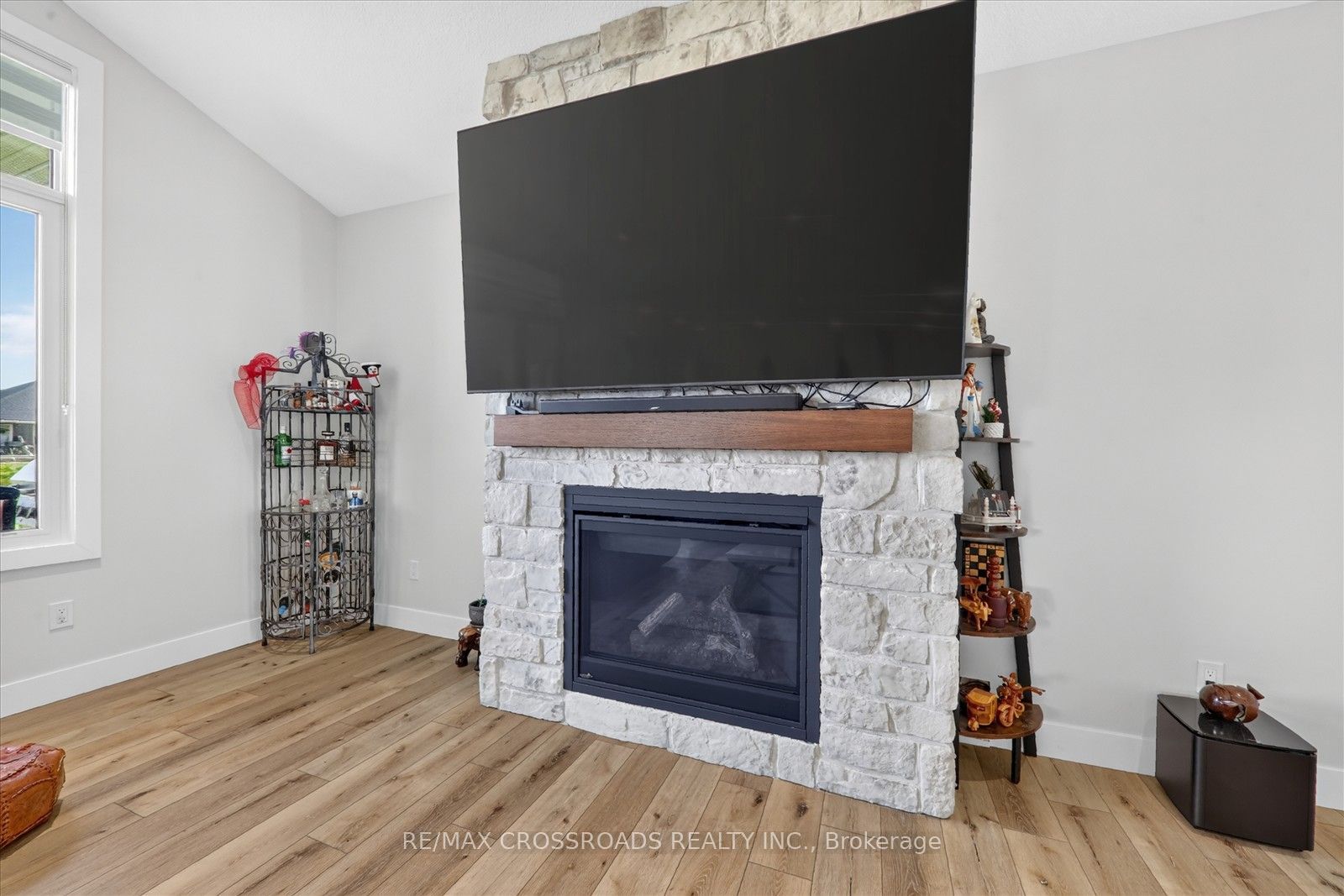 11 Mctavish Crescent N Property Photo 20