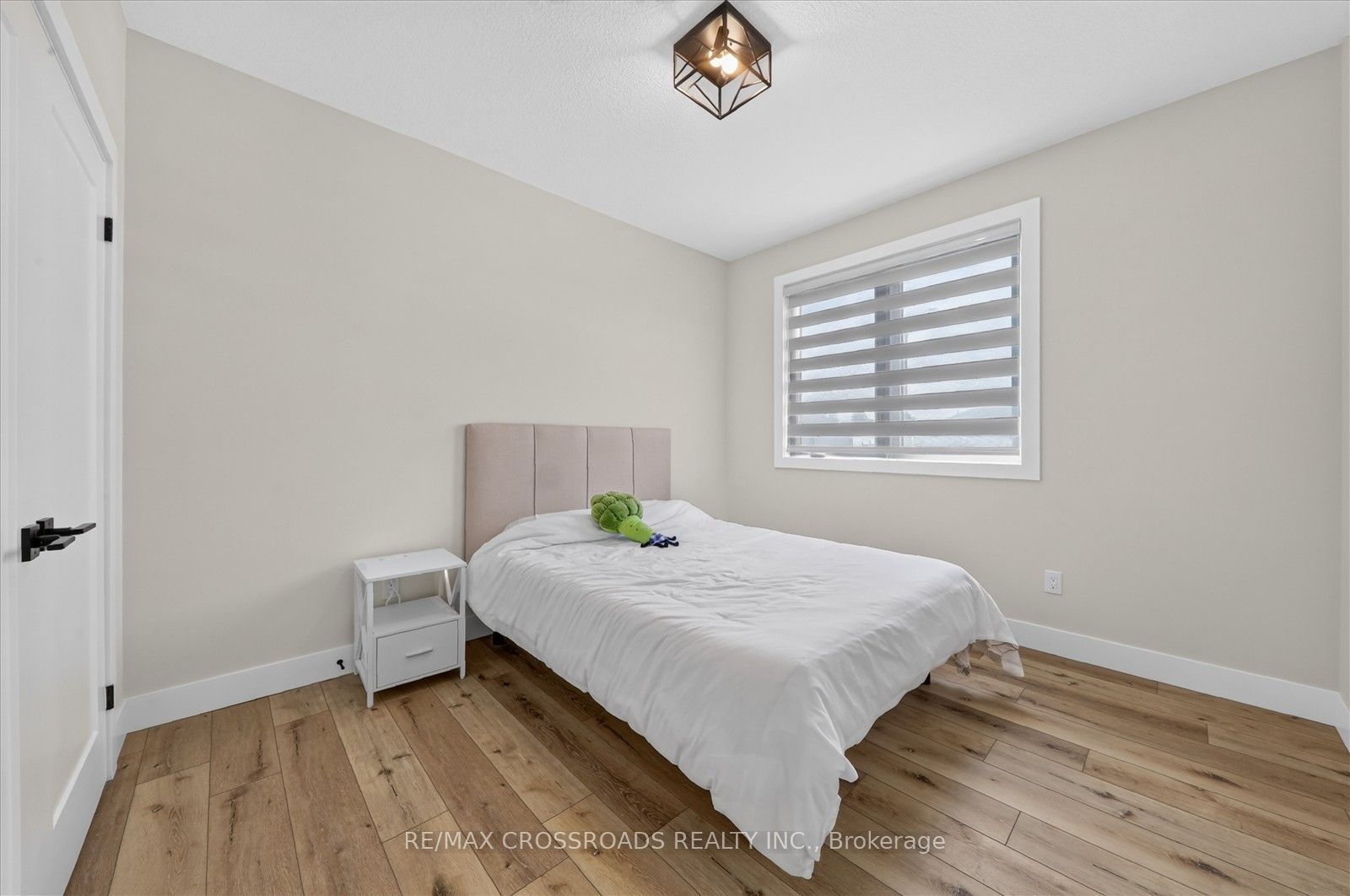 11 Mctavish Crescent N Property Photo 30