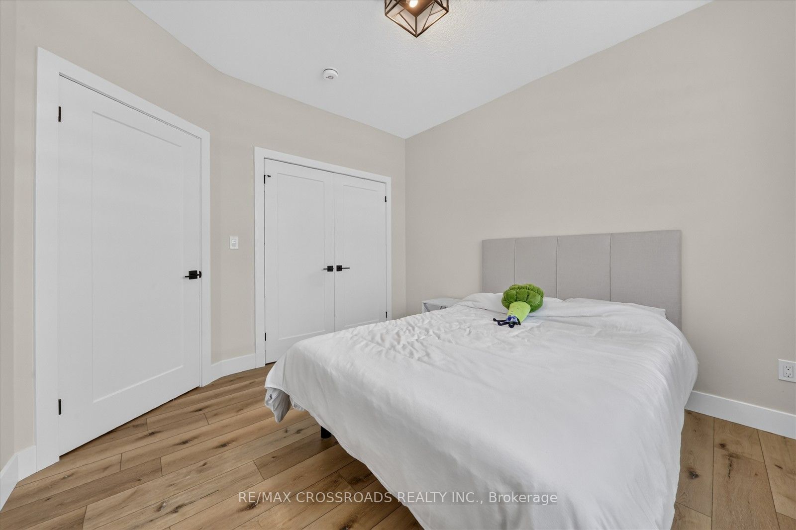 11 Mctavish Crescent N Property Photo 31