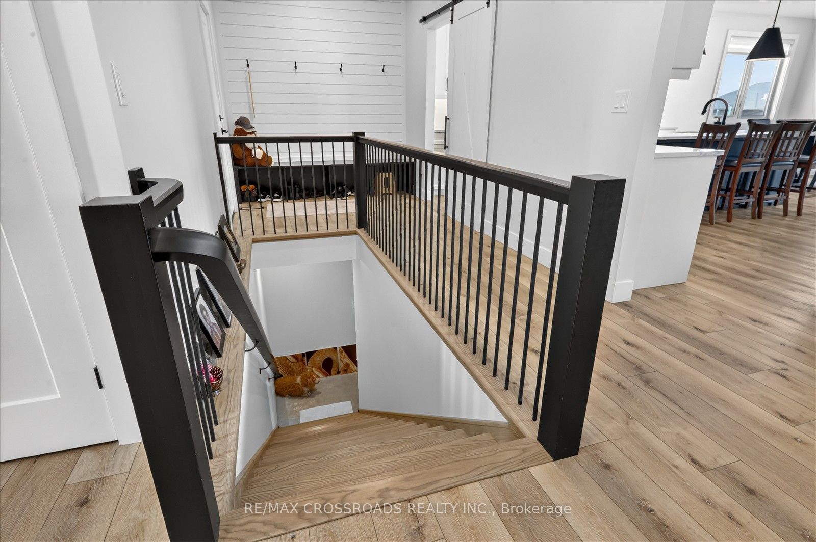 11 Mctavish Crescent N Property Photo 32
