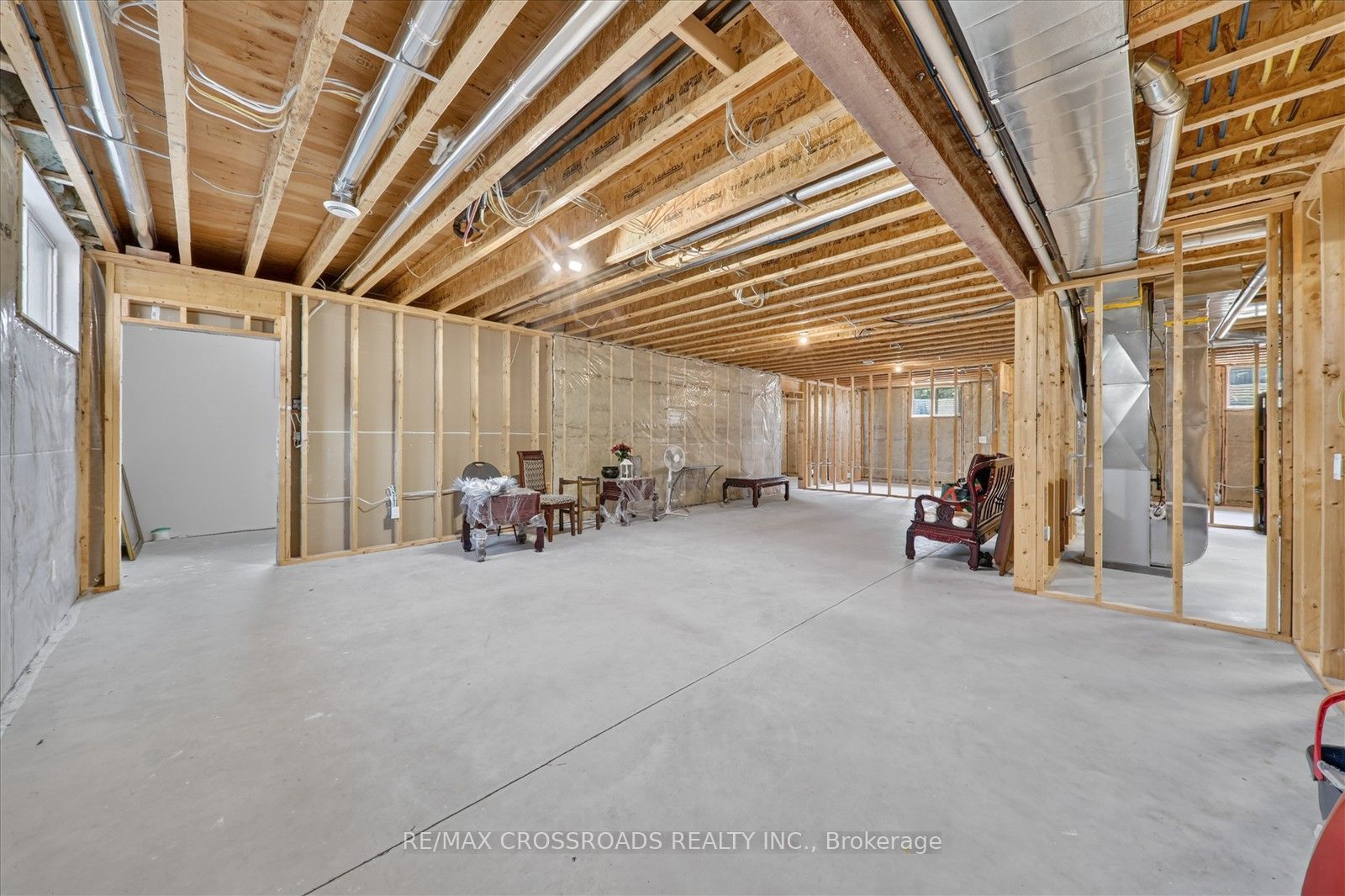 11 Mctavish Crescent N Property Photo 34