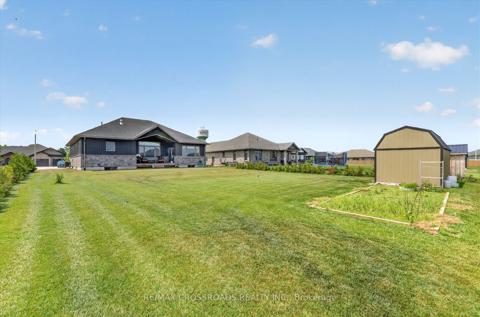 11 Mctavish Crescent N Property Photo 40
