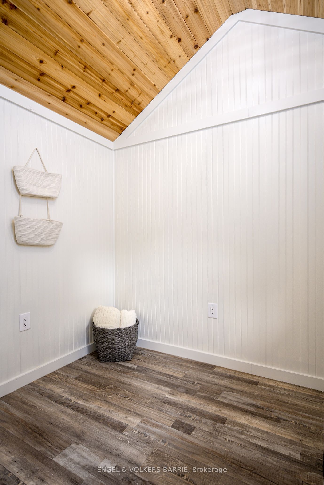 1123 Severn River Road Property Photo 25
