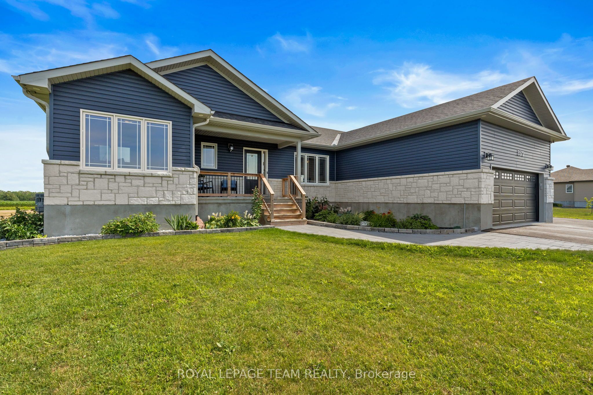 3572 Crosswind Crescent Property Photo 4