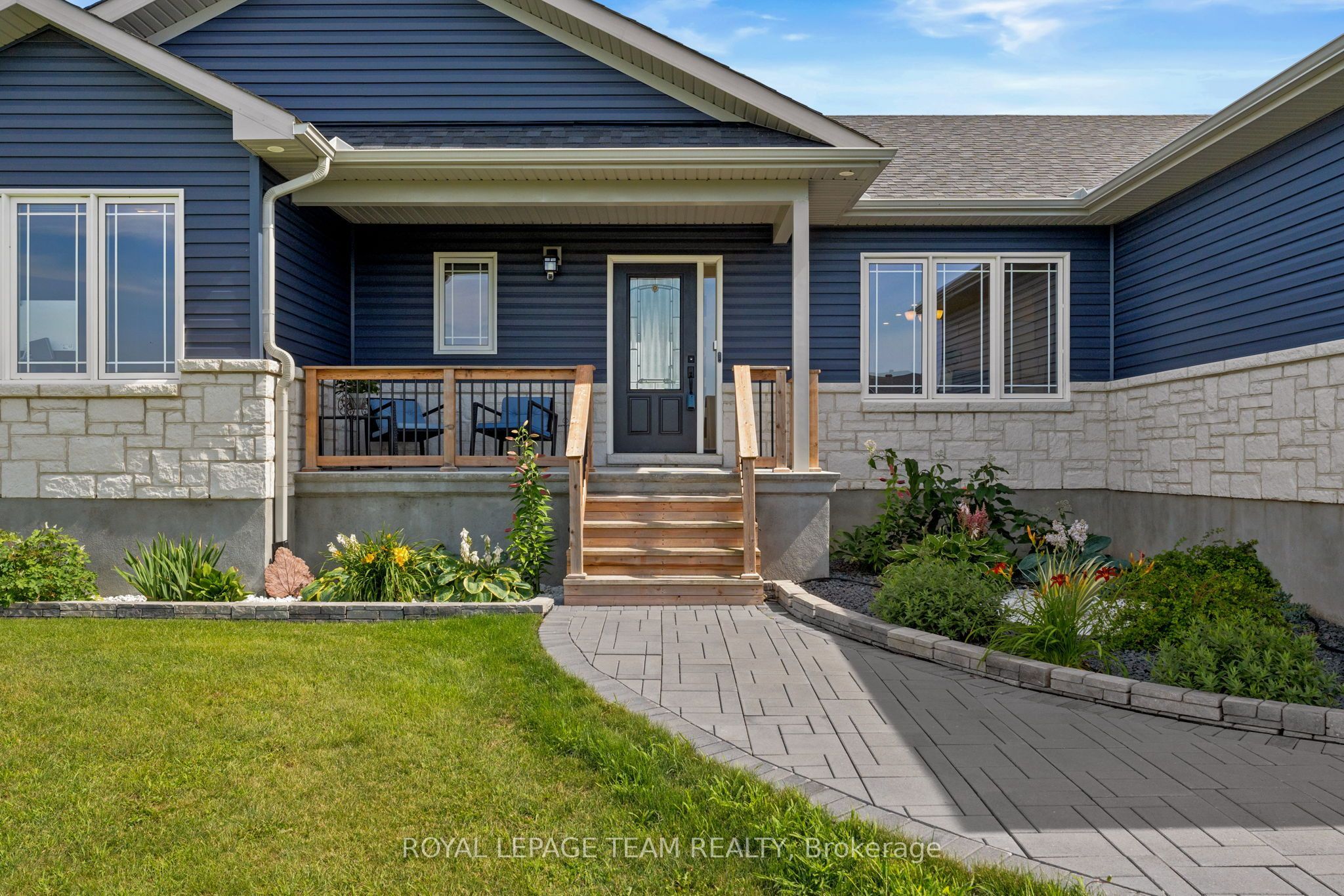 3572 Crosswind Crescent Property Photo 5