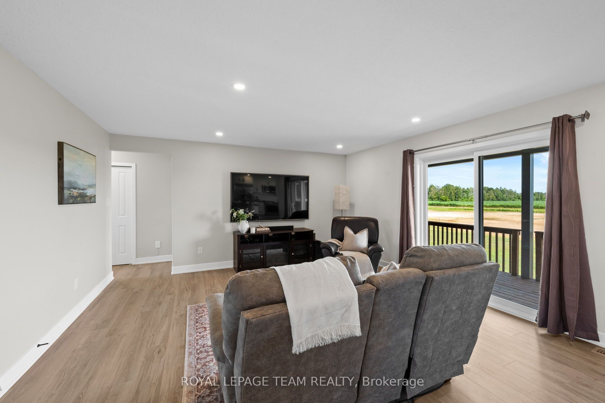 3572 Crosswind Crescent Property Photo 17
