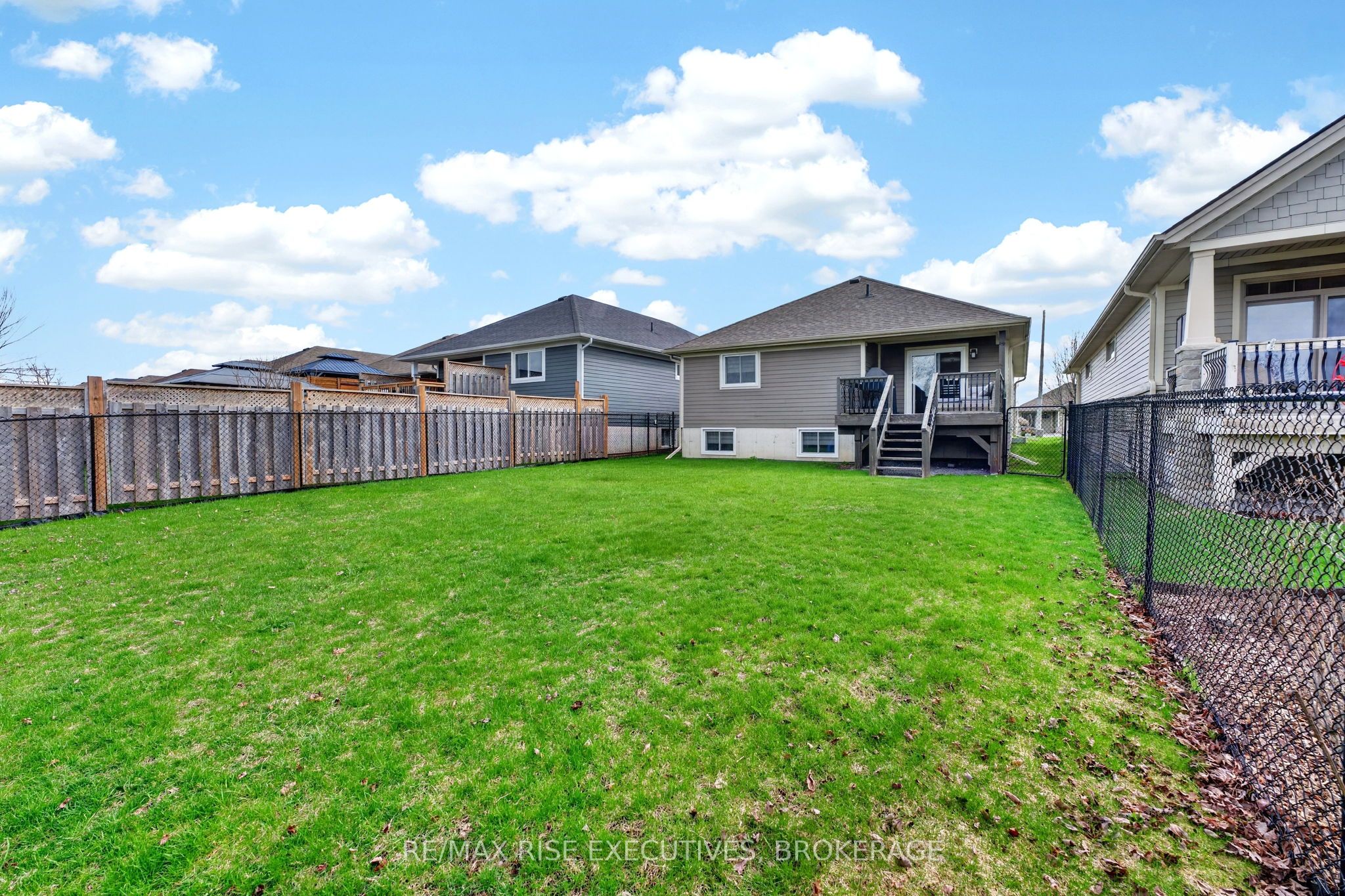 44 Tessa Boulevard Property Photo 28