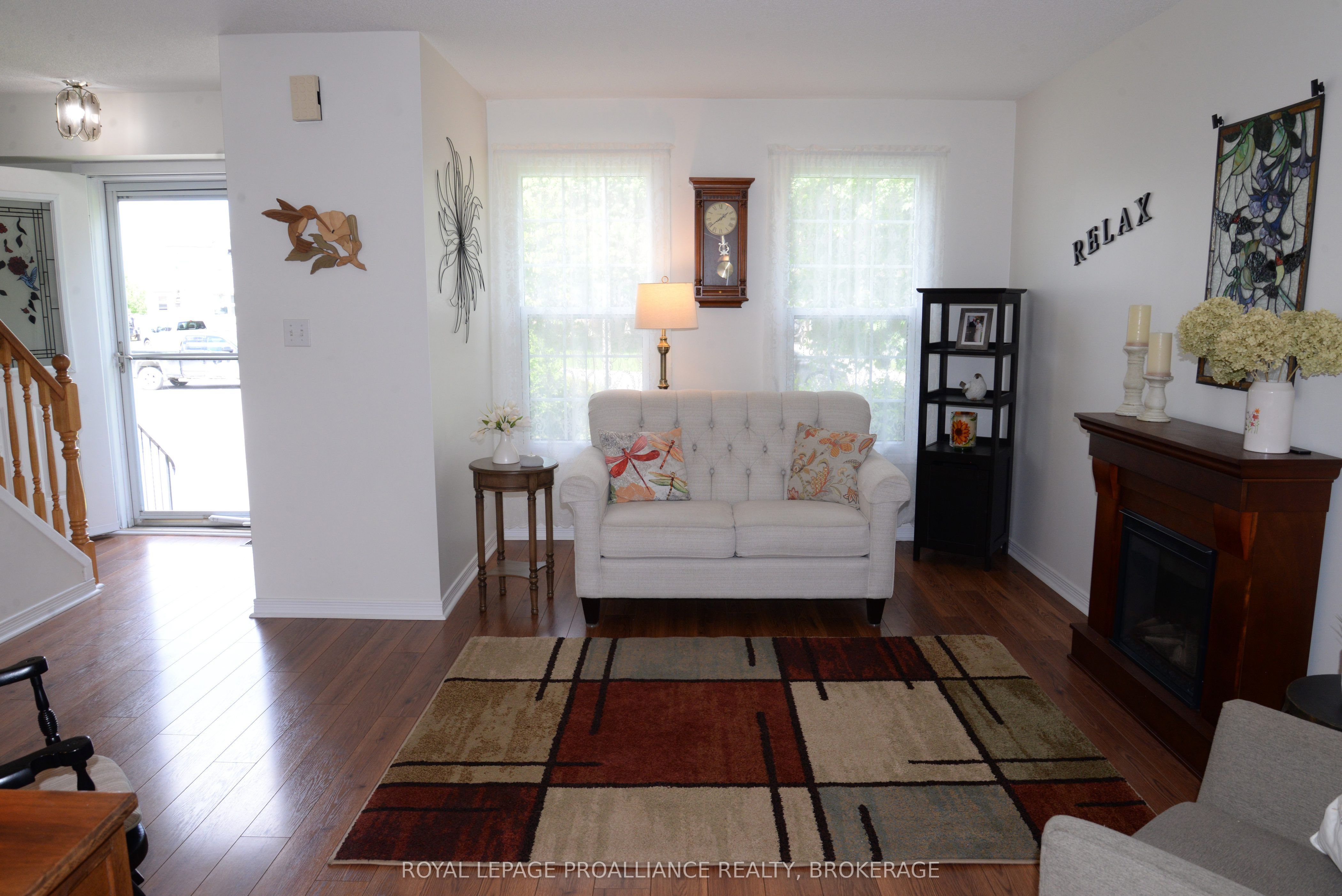 964 Uxbridge Crescent Property Photo 5