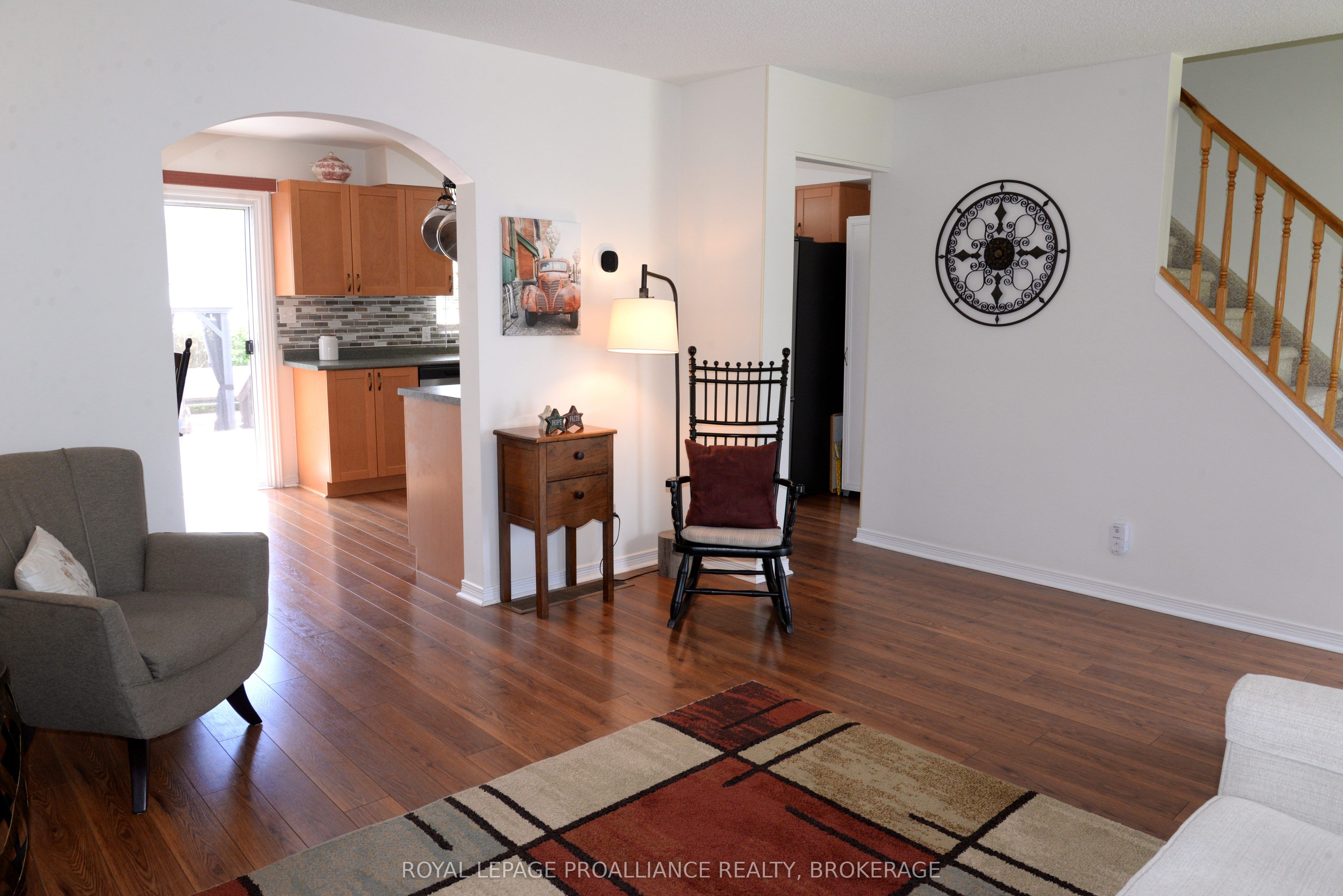 964 Uxbridge Crescent Property Photo 7