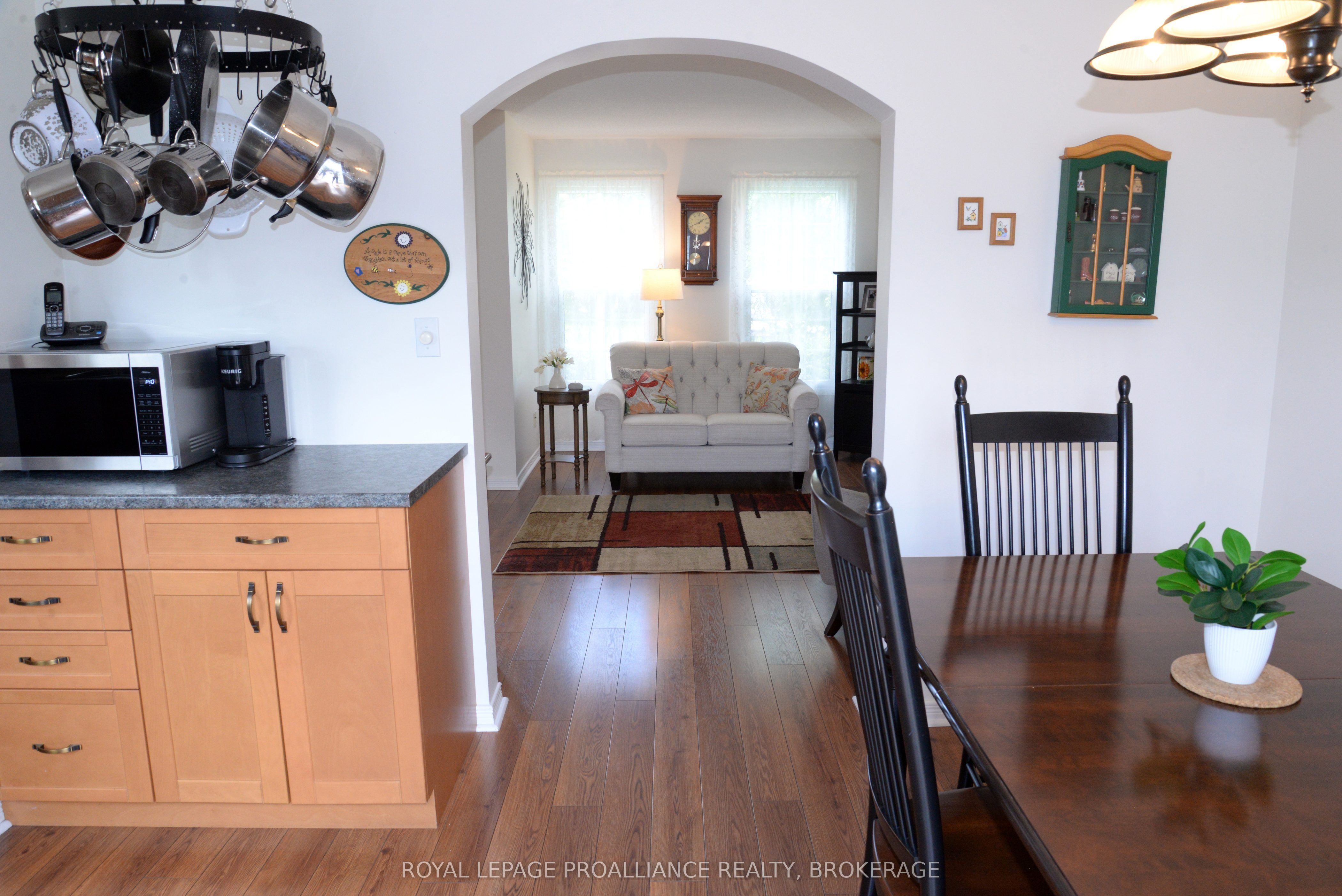964 Uxbridge Crescent Property Photo 12