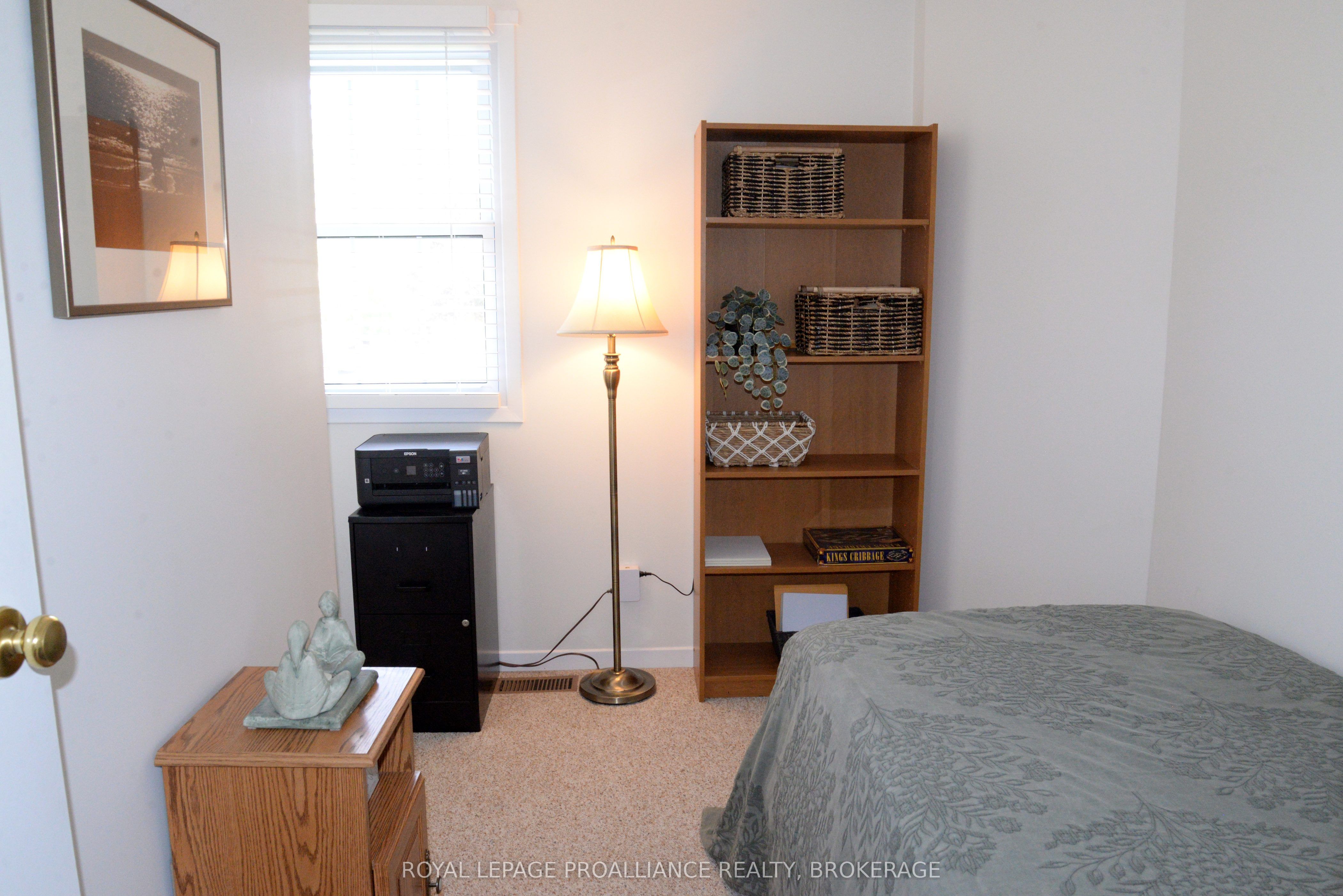 964 Uxbridge Crescent Property Photo 14