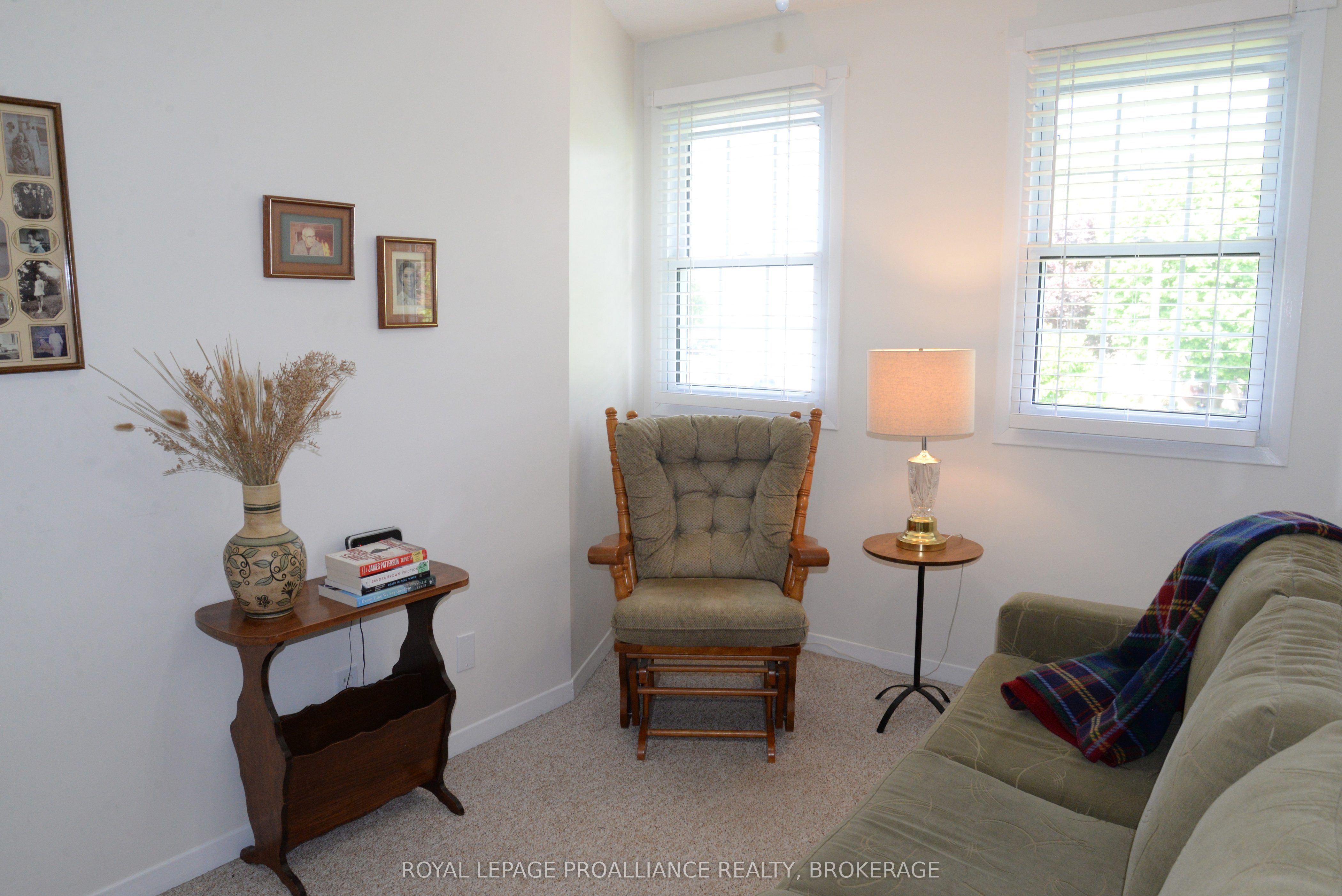 964 Uxbridge Crescent Property Photo 16