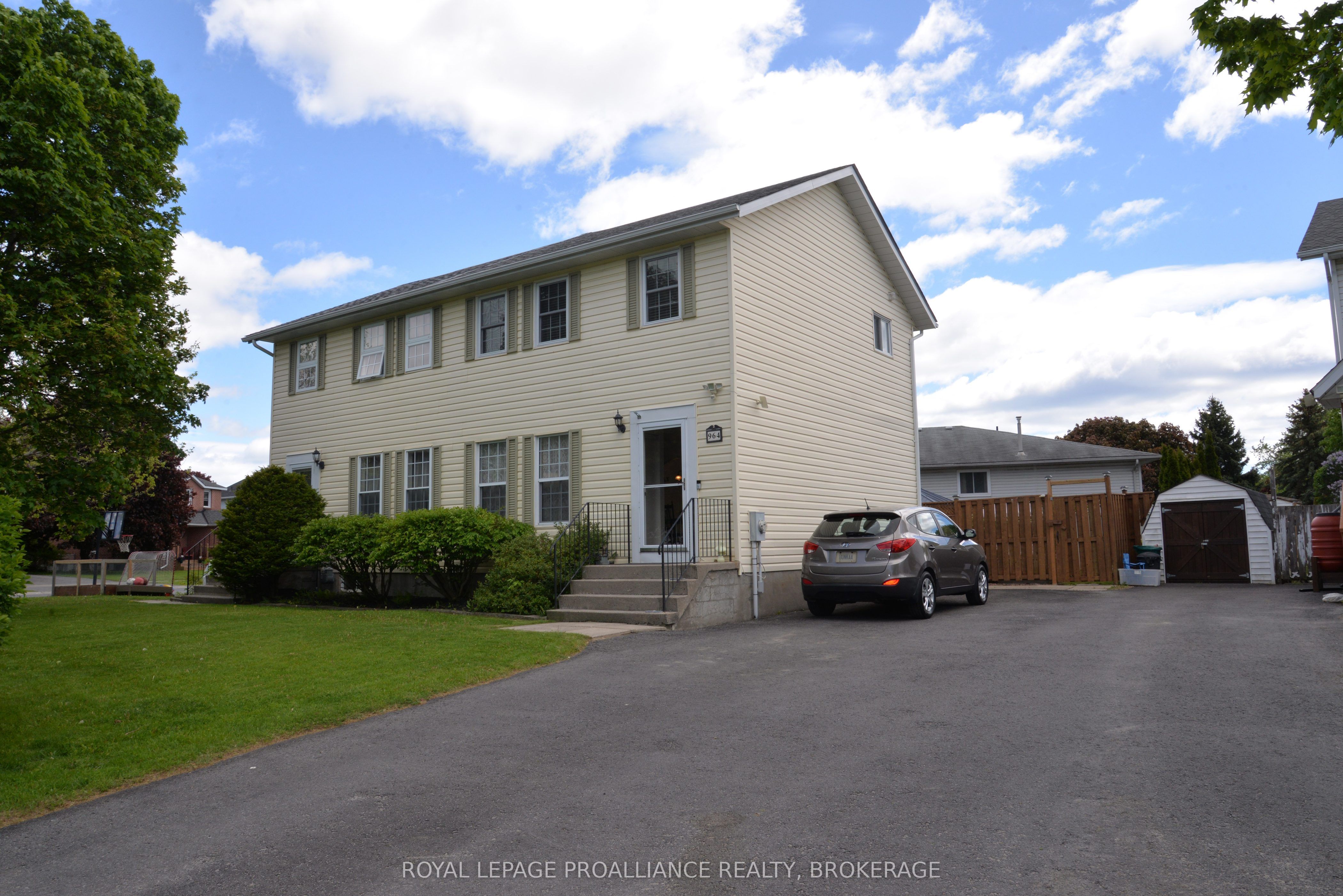 964 Uxbridge Crescent Property Photo 19