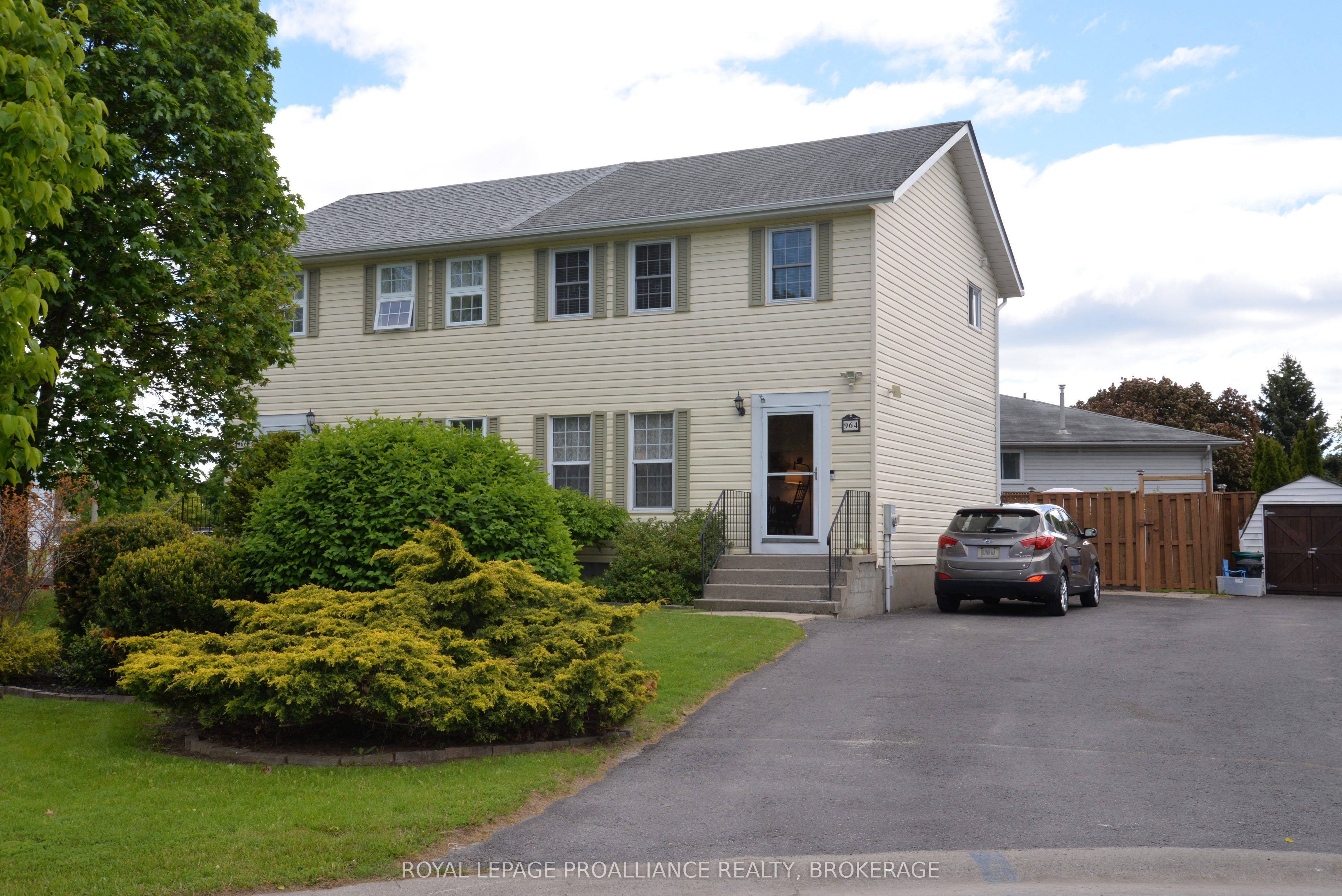 964 Uxbridge Crescent Property Photo 20