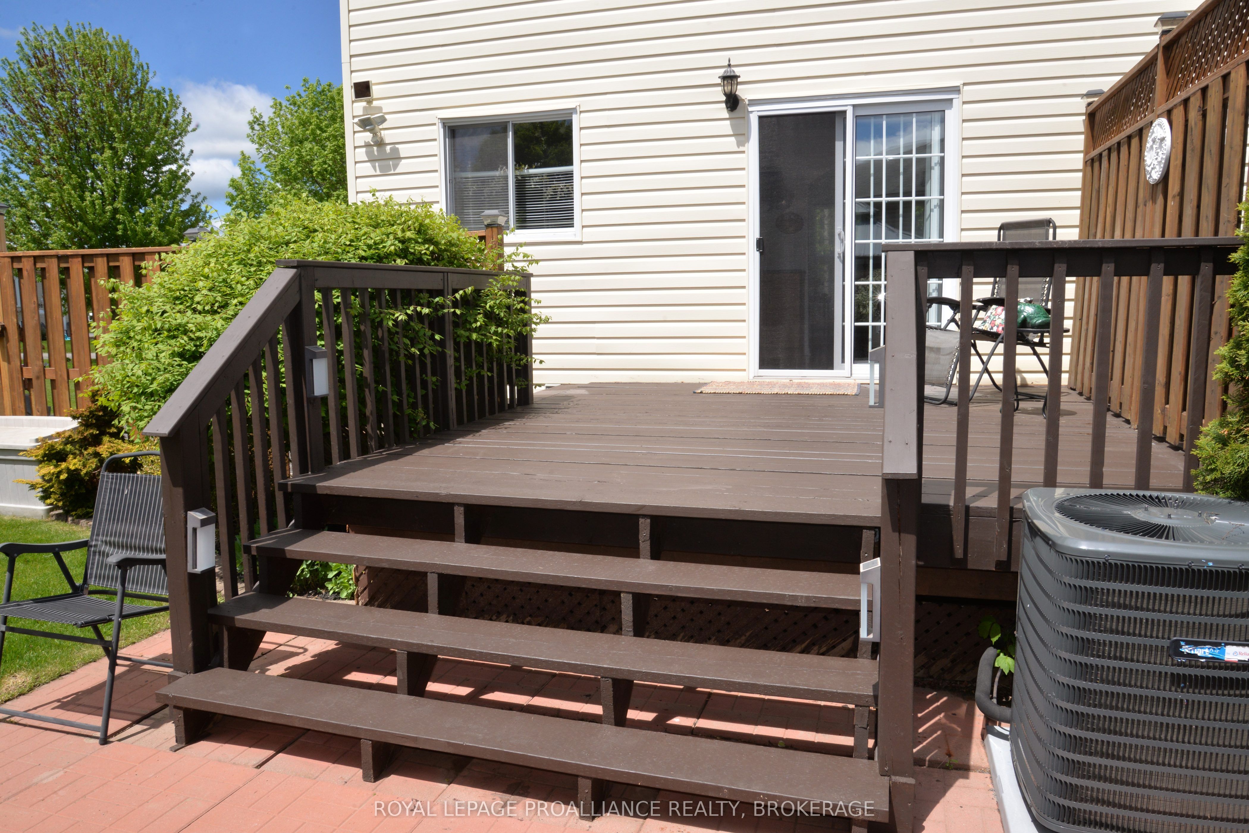 964 Uxbridge Crescent Property Photo 22