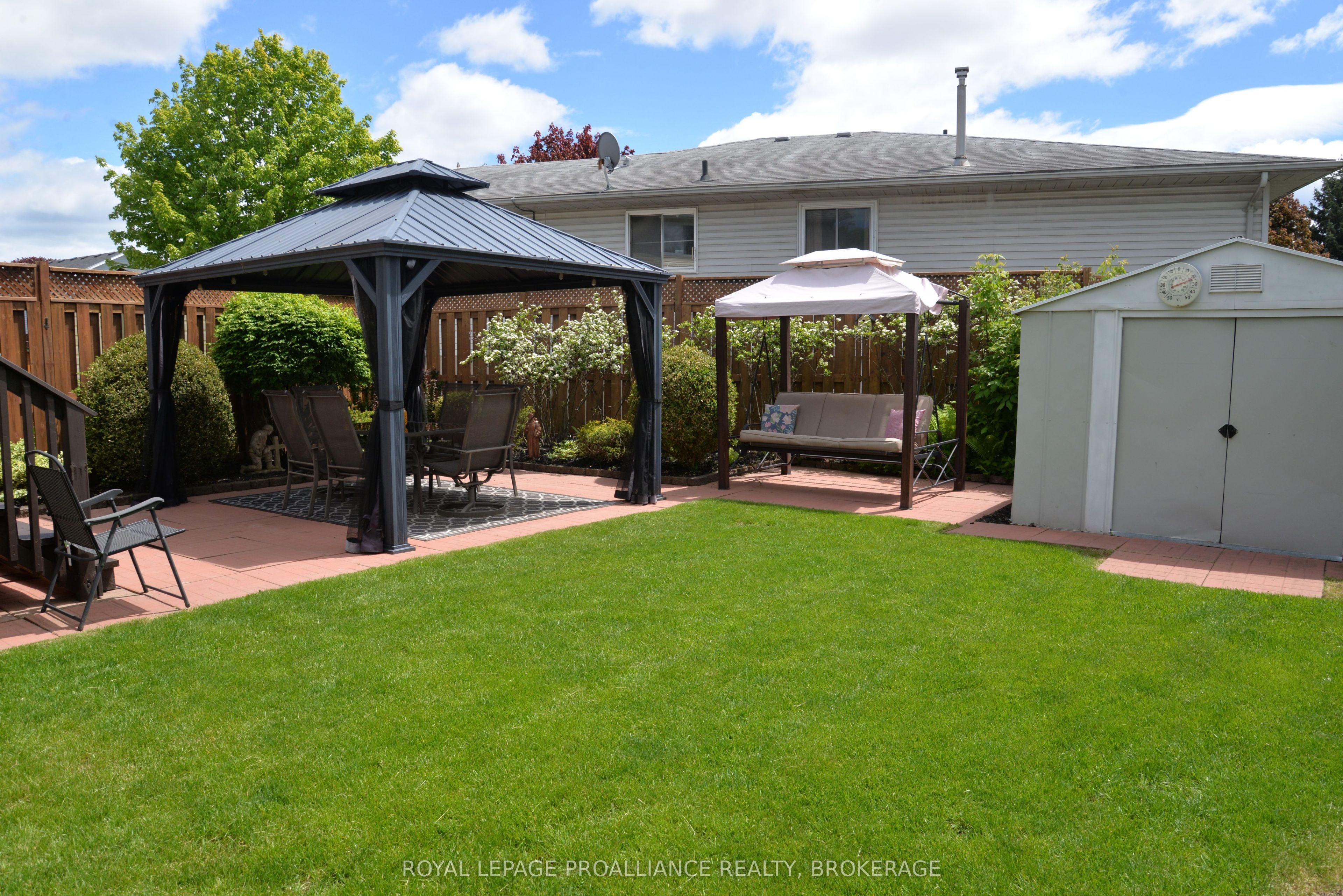 964 Uxbridge Crescent Property Photo 24