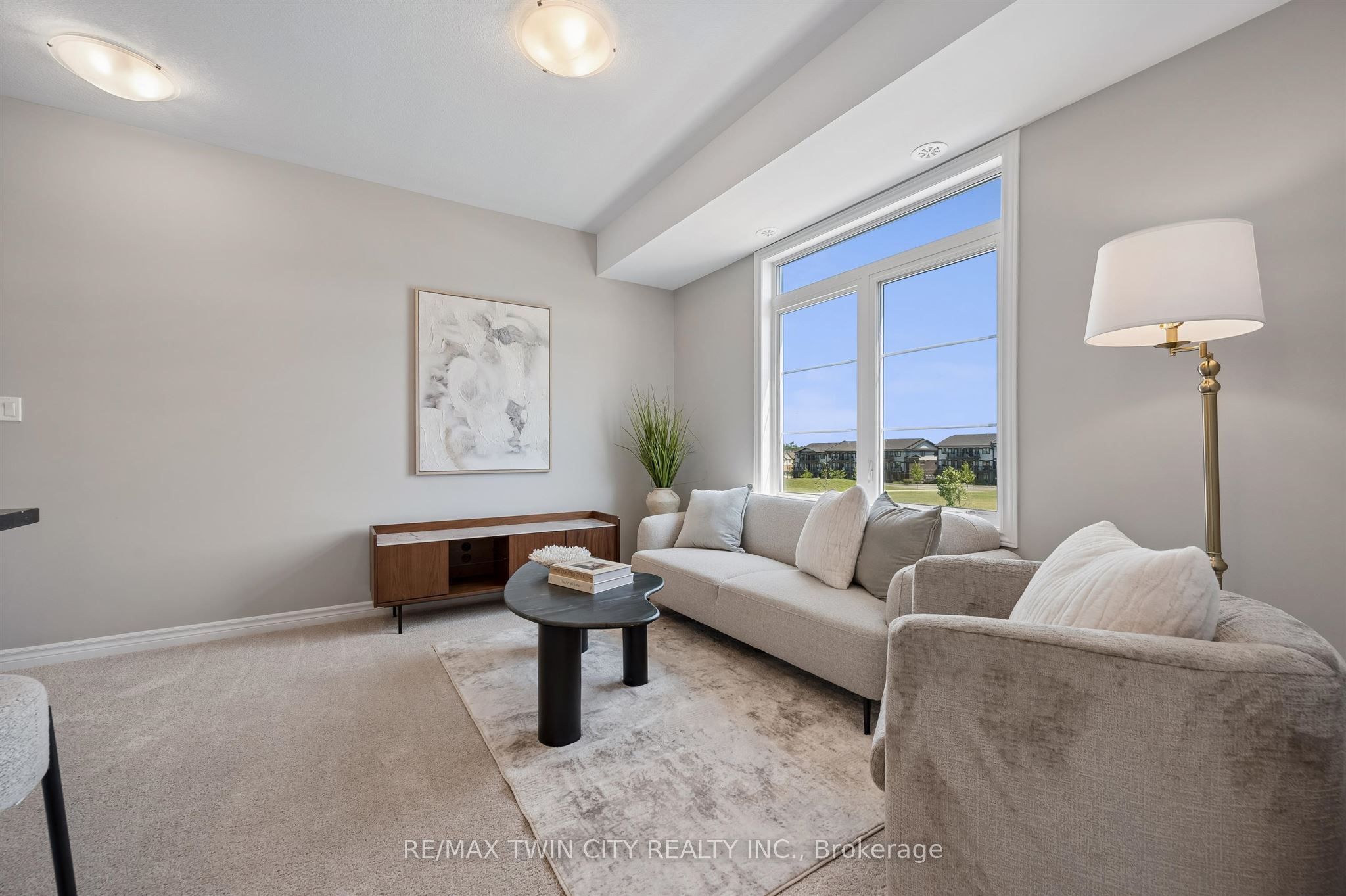 8 Oat Lane Property Photo 7