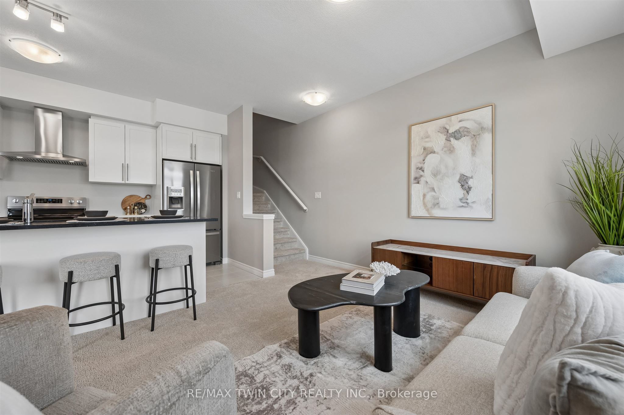 8 Oat Lane Property Photo 10