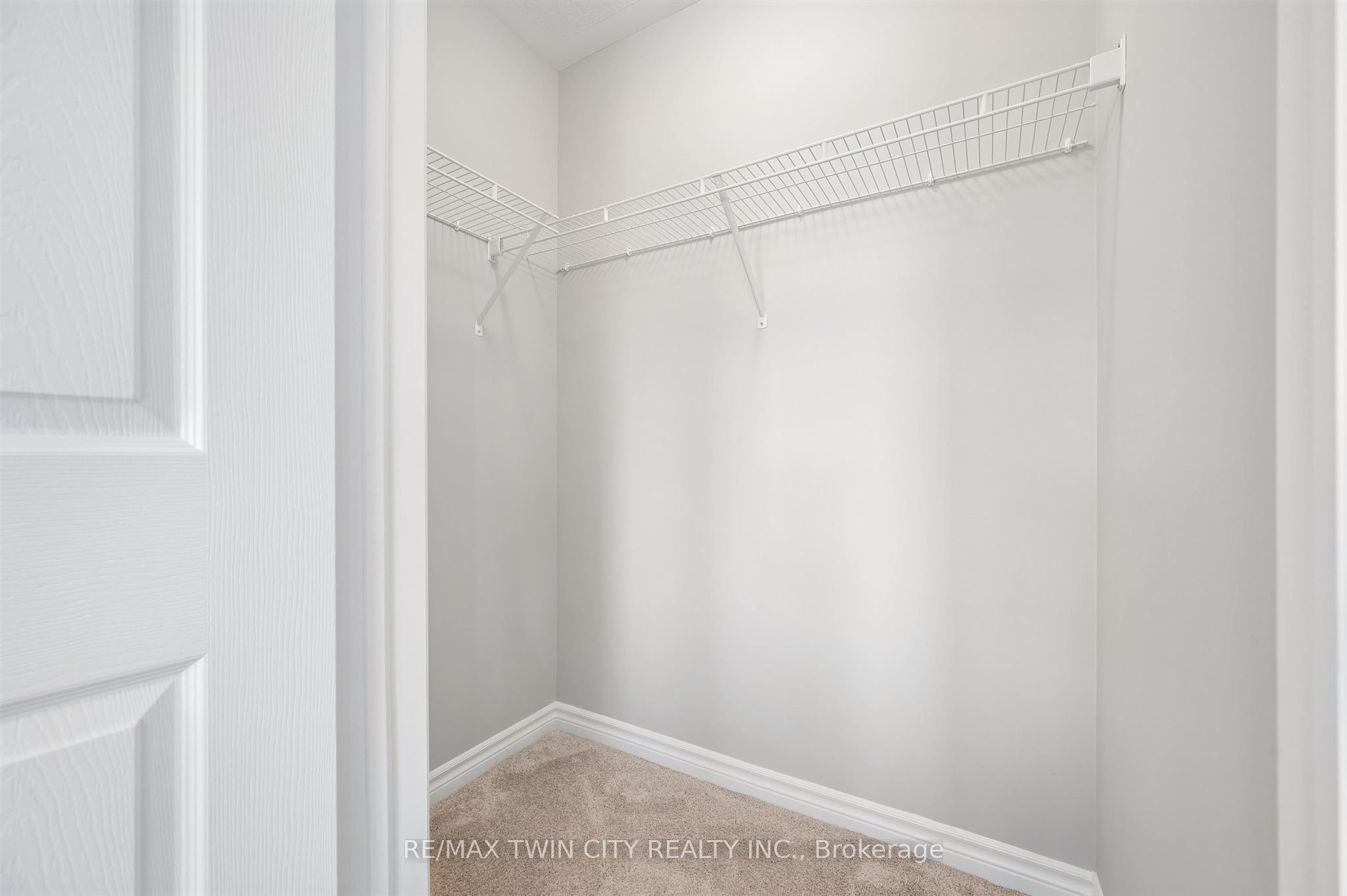 8 Oat Lane Property Photo 30
