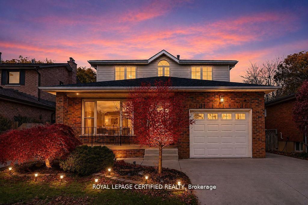 35 Trenholme Crescent Property Photo 2