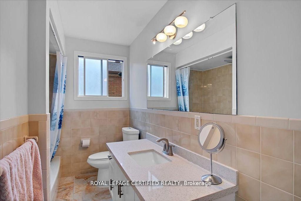 35 Trenholme Crescent Property Photo 10