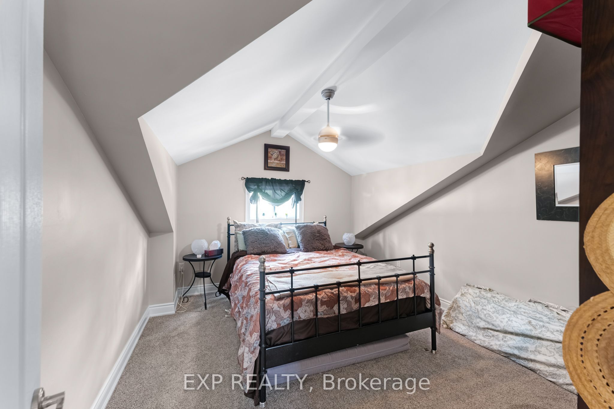 87 Superior Road Property Photo 32