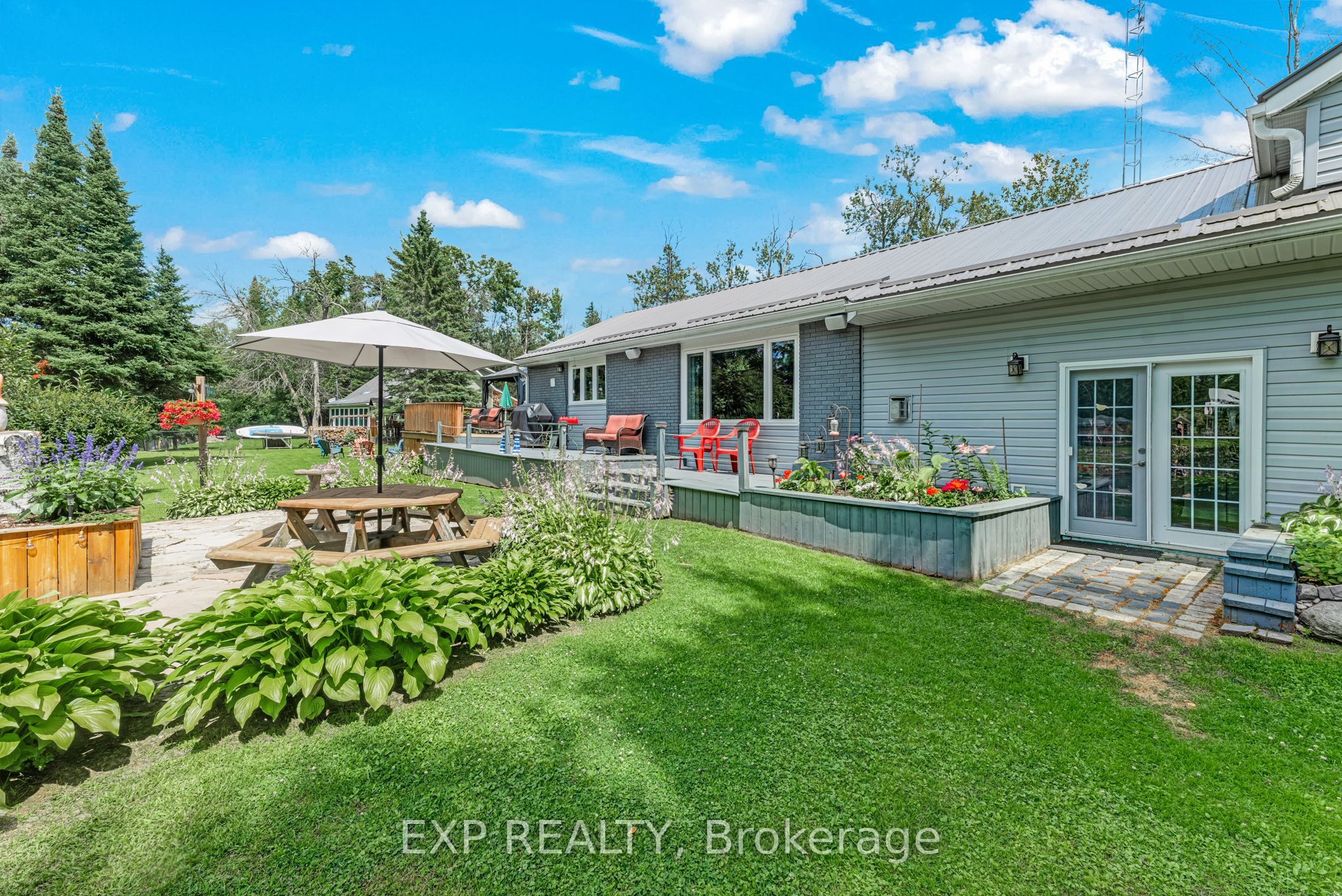 87 Superior Road Property Photo 34