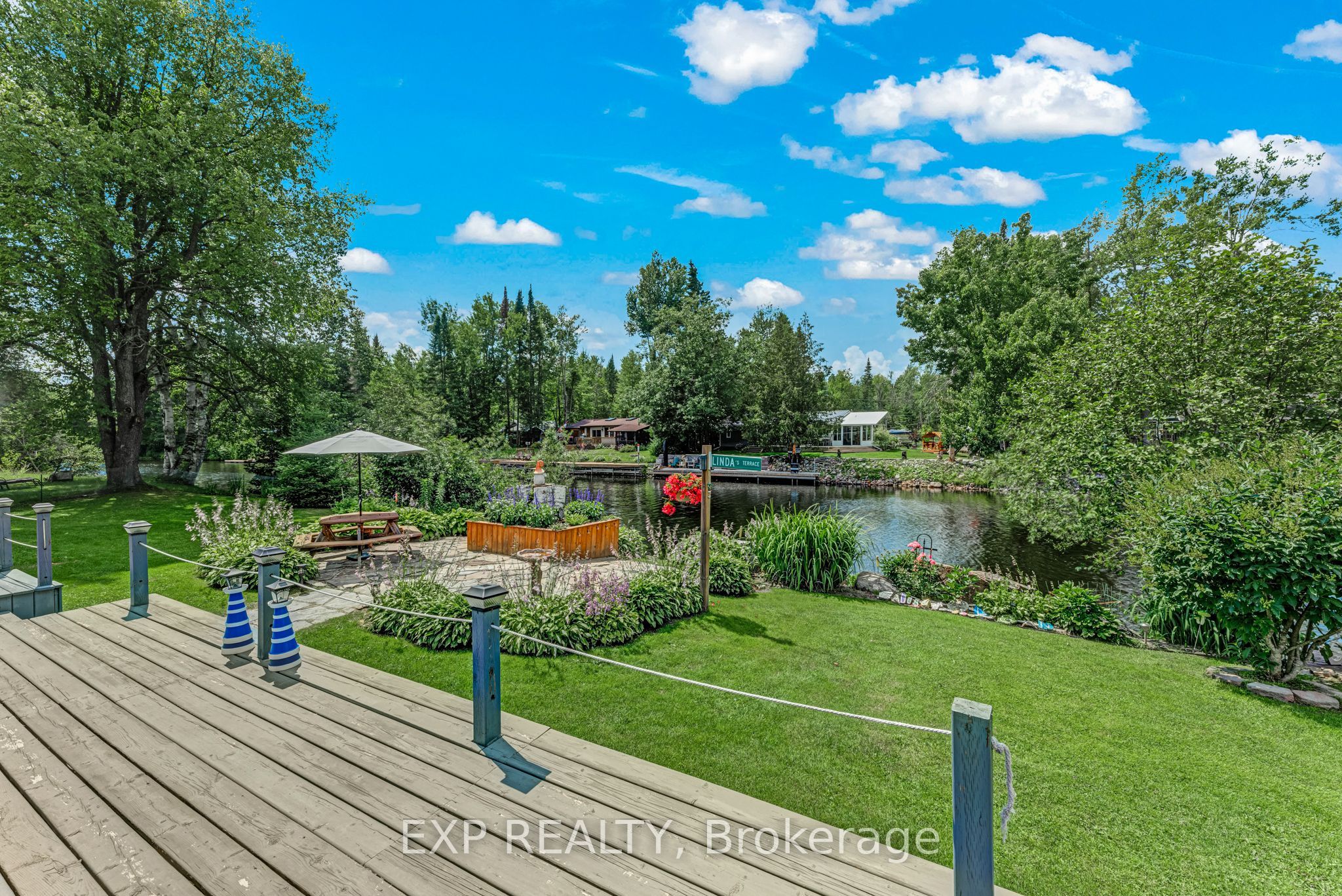 87 Superior Road Property Photo 40