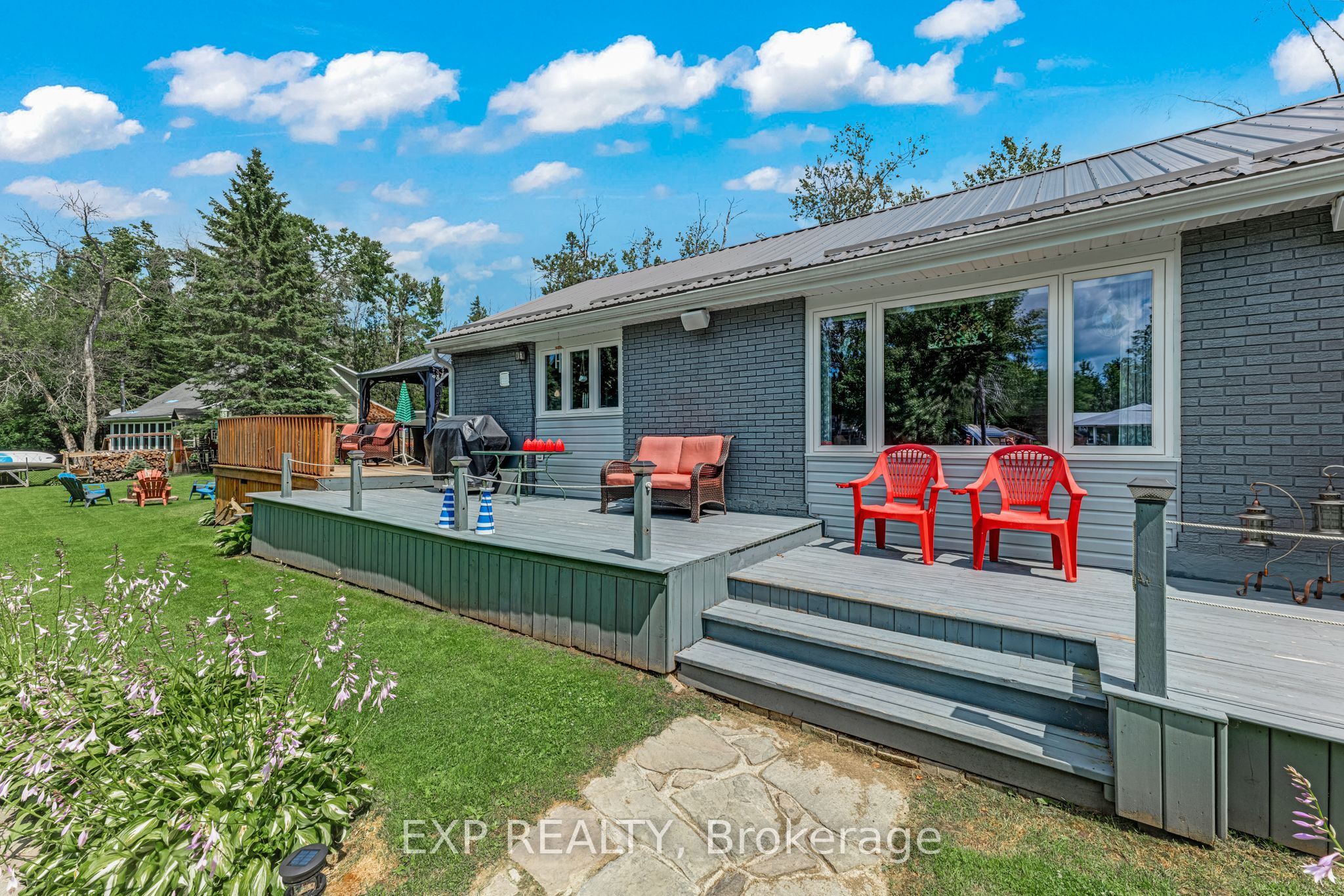 87 Superior Road Property Photo 41